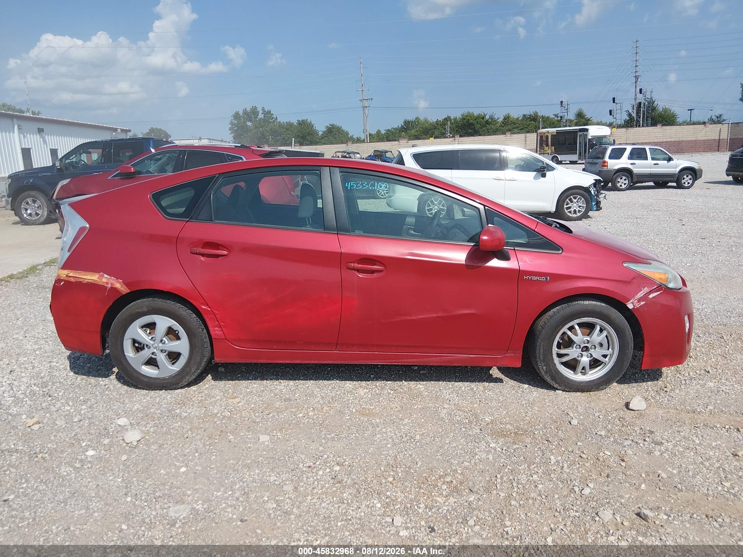 2011 Toyota Prius   Red vin: JTDKN3DU4B5367594
