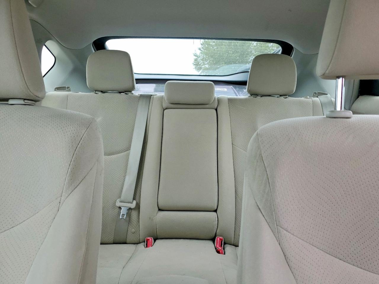 2011 Toyota Prius Two Белый vin: JTDKN3DU4B5369300