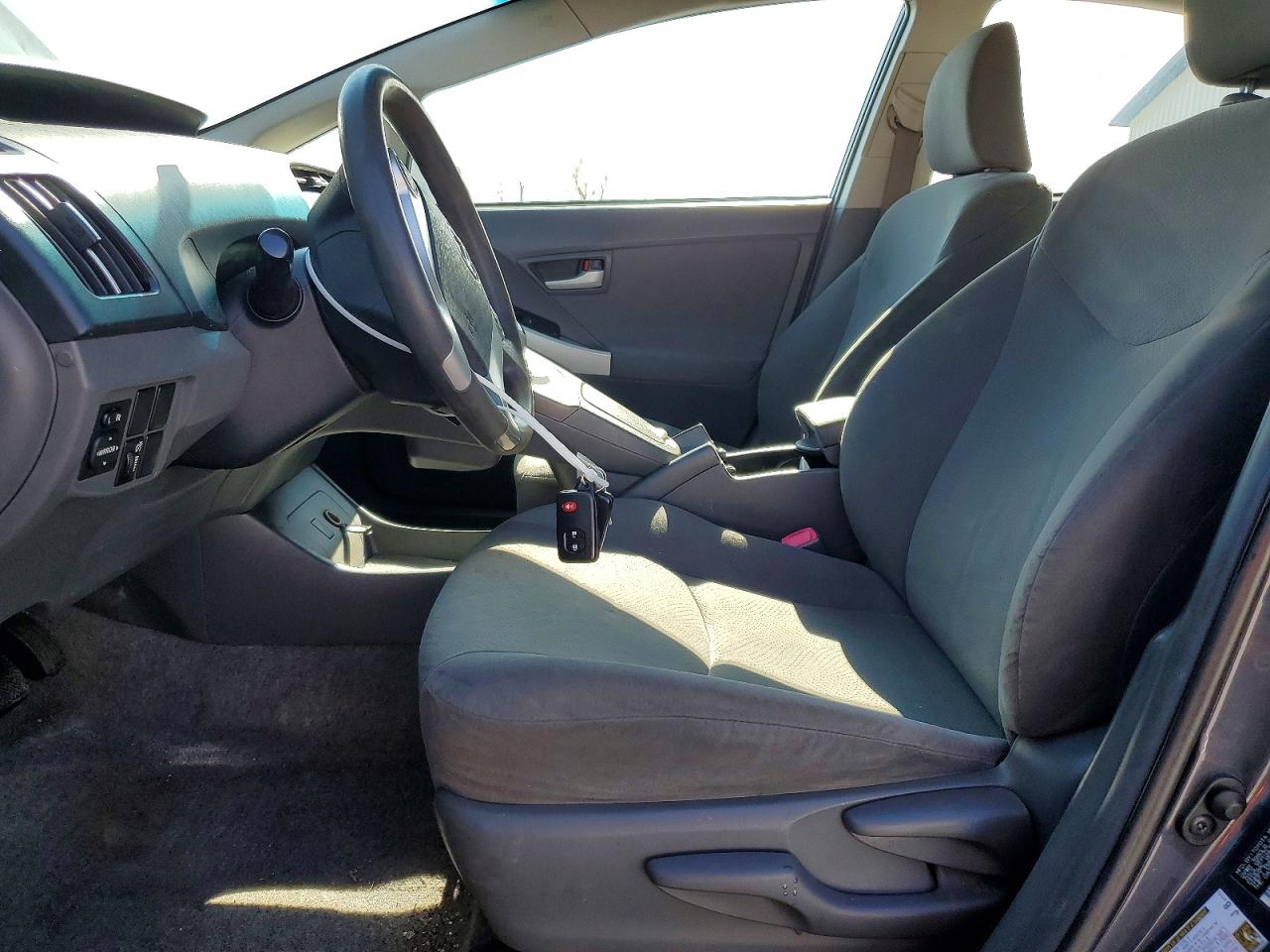 2011 Toyota Prius Two Серый vin: JTDKN3DU4B5370432