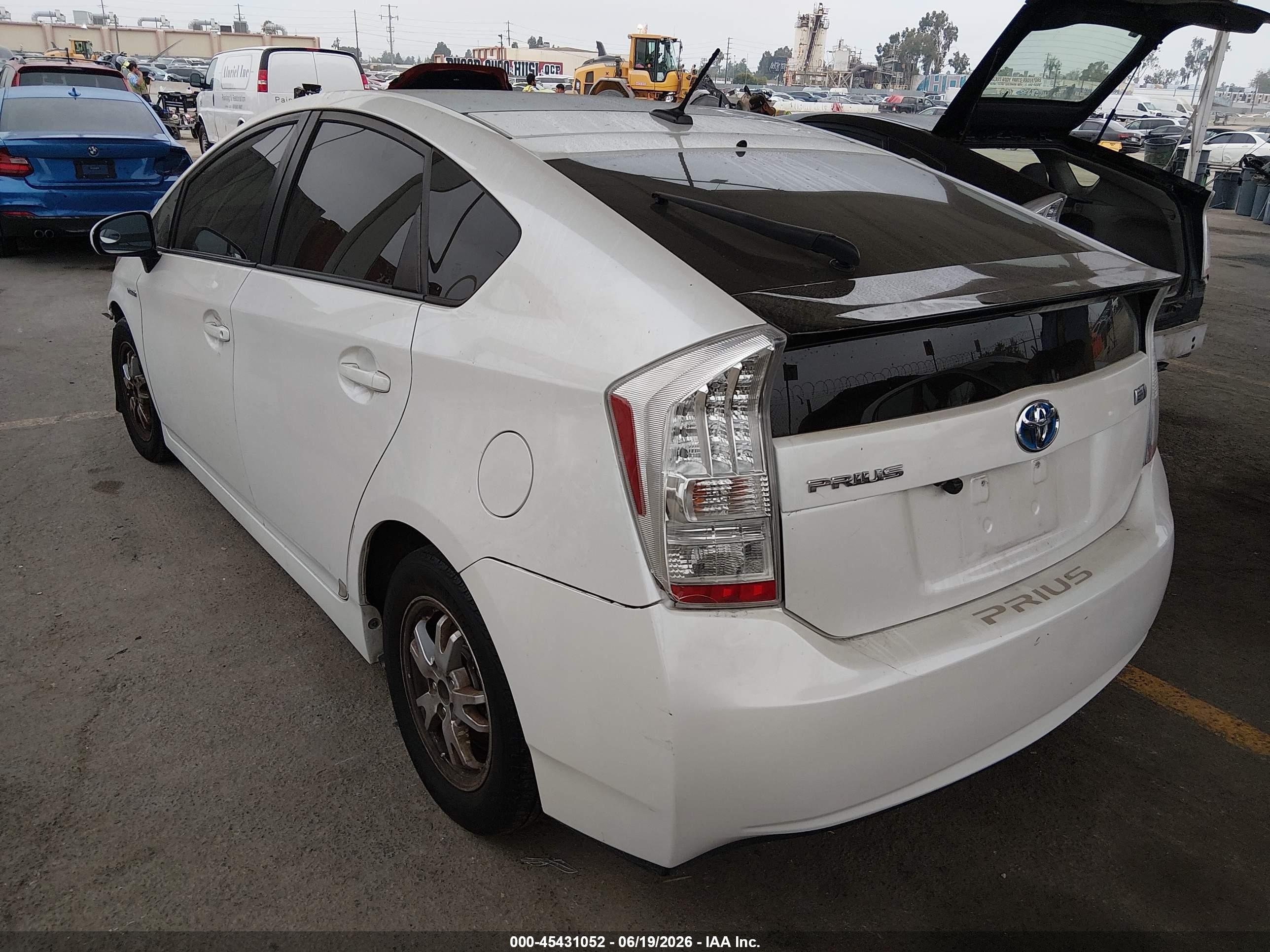 2012 Toyota Prius Three White vin: JTDKN3DU4C0333816