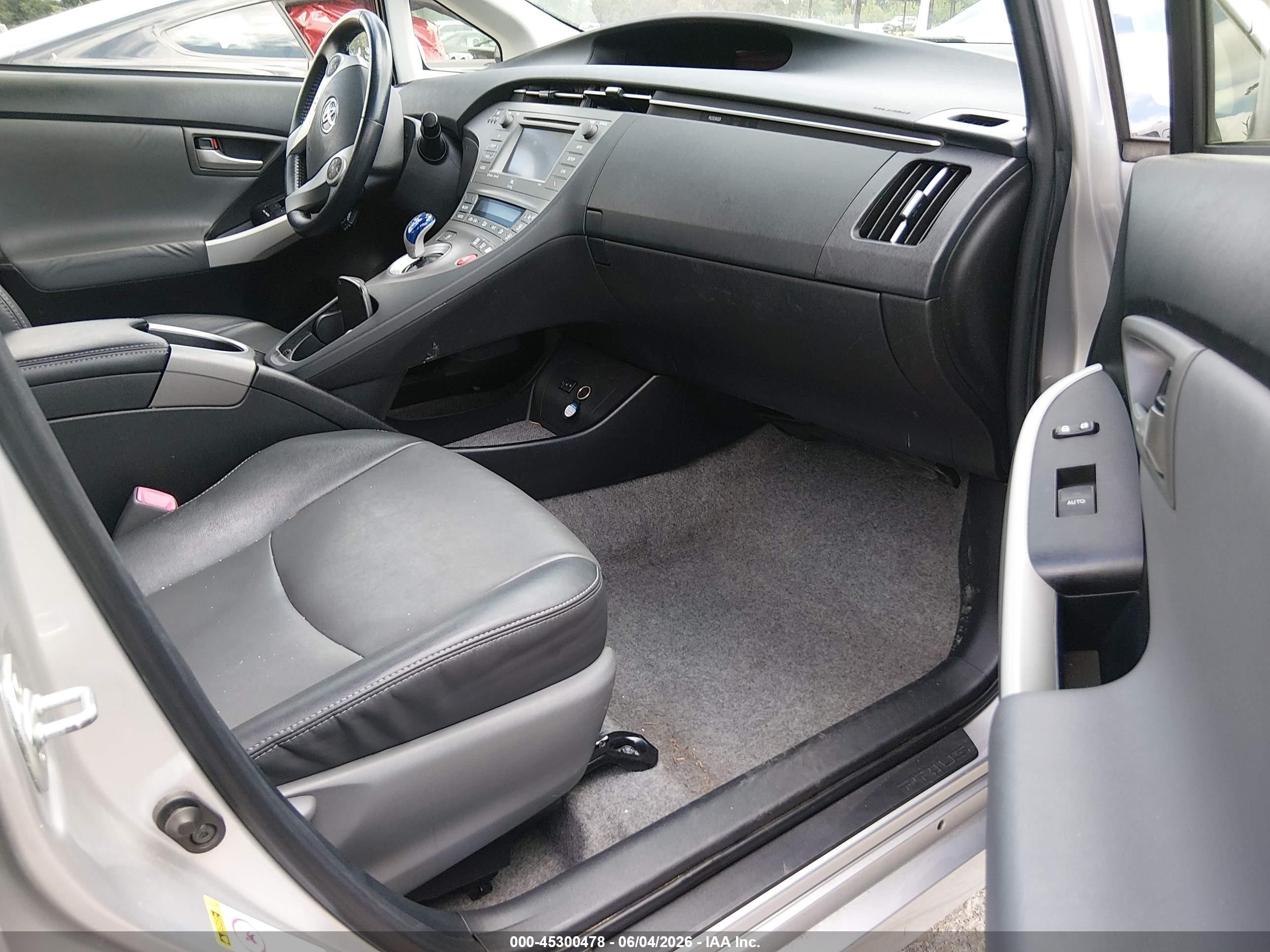 2012 Toyota Prius Five Silver vin: JTDKN3DU4C1494404