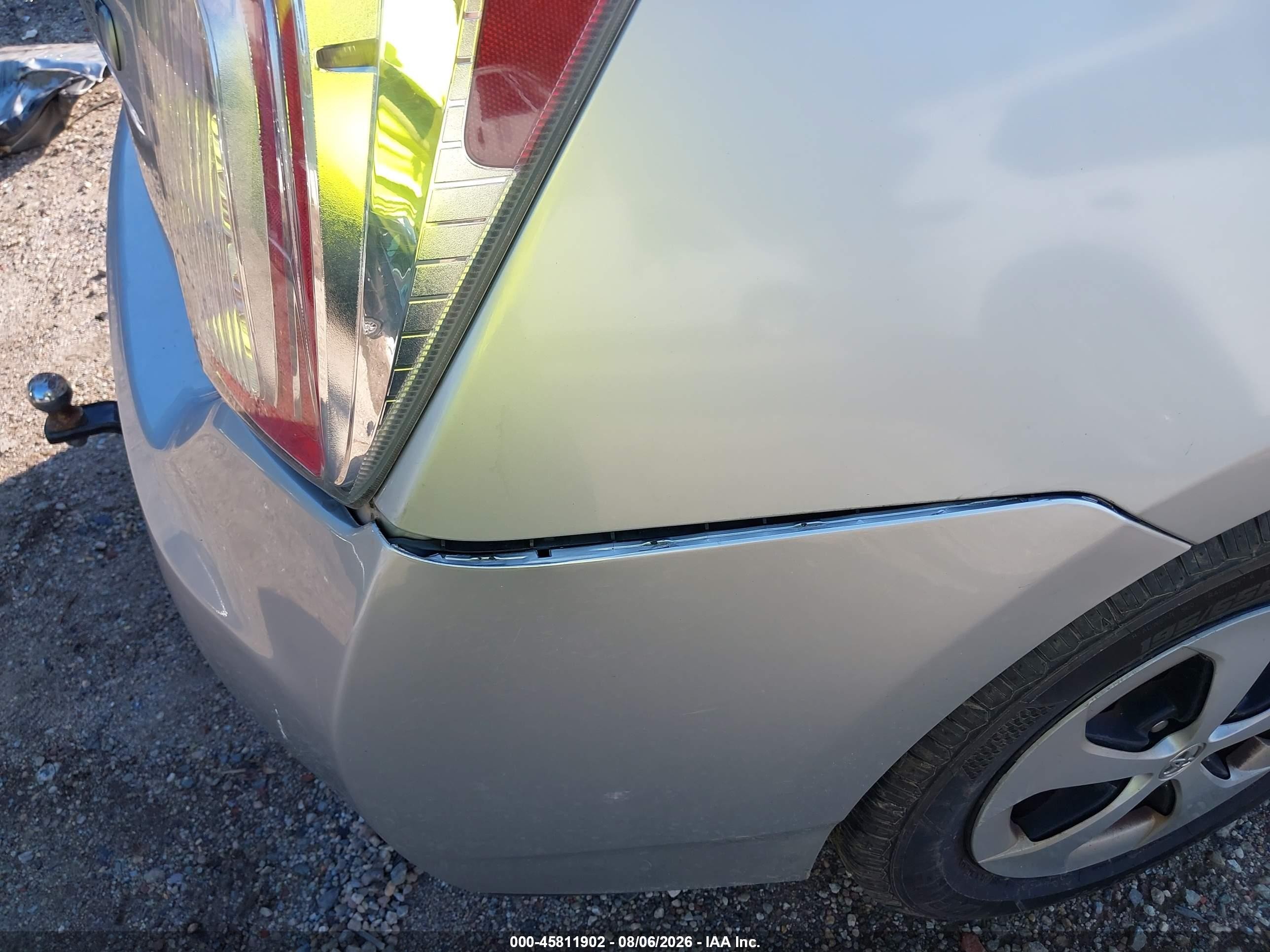 2012 Toyota Prius Three Silver vin: JTDKN3DU4C1519267