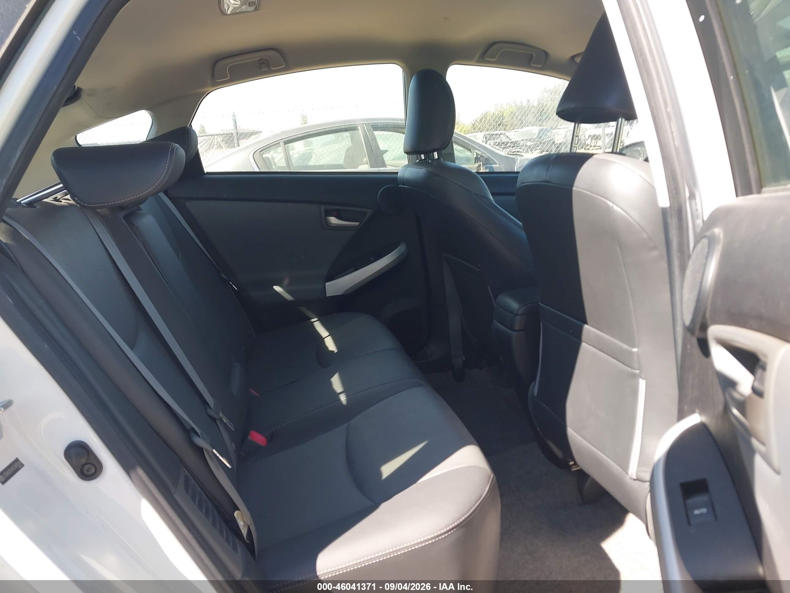 2012 Toyota Prius Four White vin: JTDKN3DU4C5485064