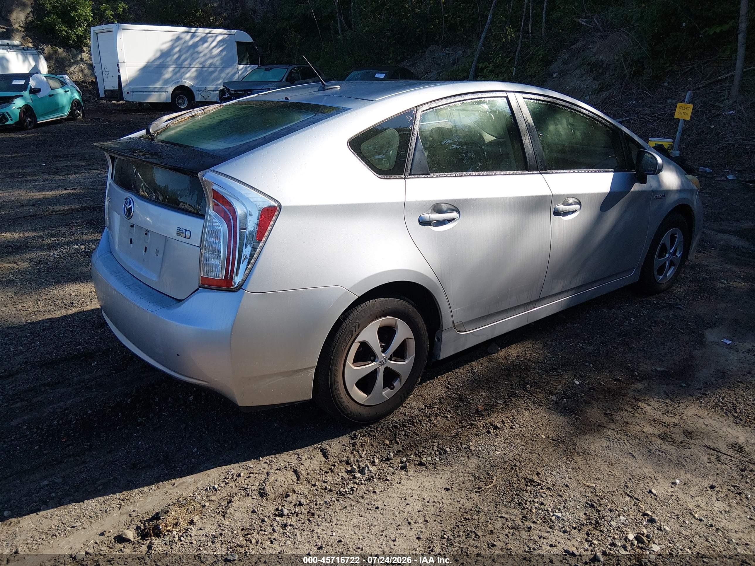 2013 Toyota Prius Four Серебряный vin: JTDKN3DU4D0345773