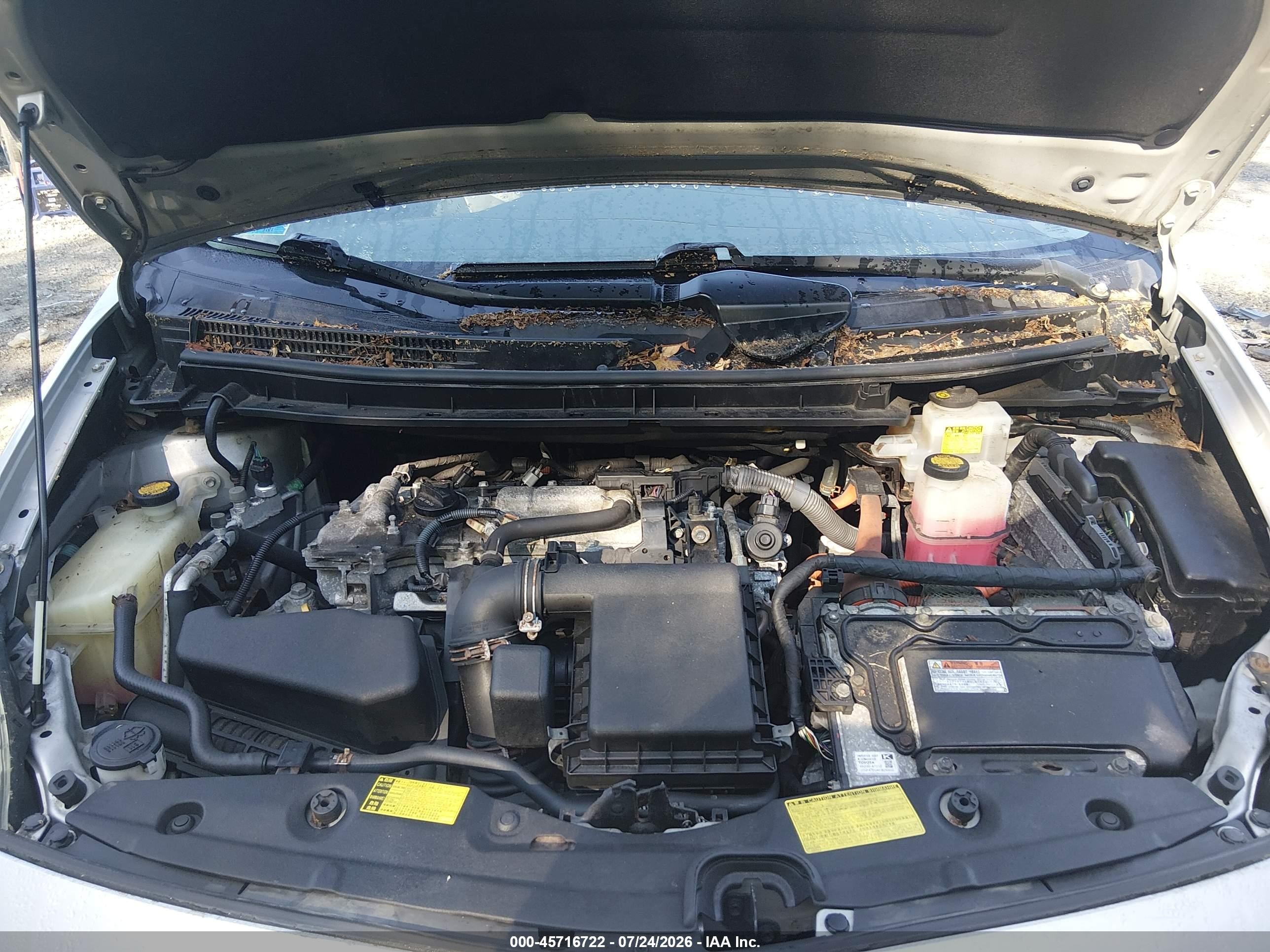 2013 Toyota Prius Four Серебряный vin: JTDKN3DU4D0345773