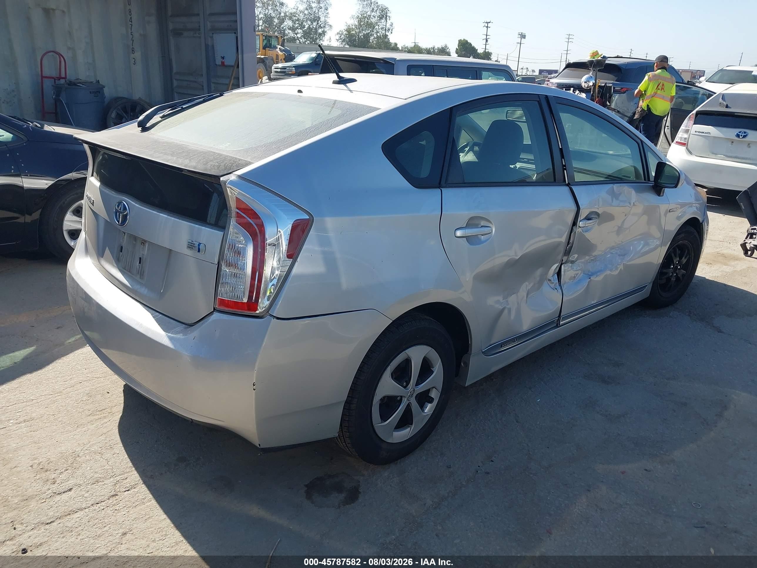 2013 Toyota Prius Four Silver vin: JTDKN3DU4D1675326