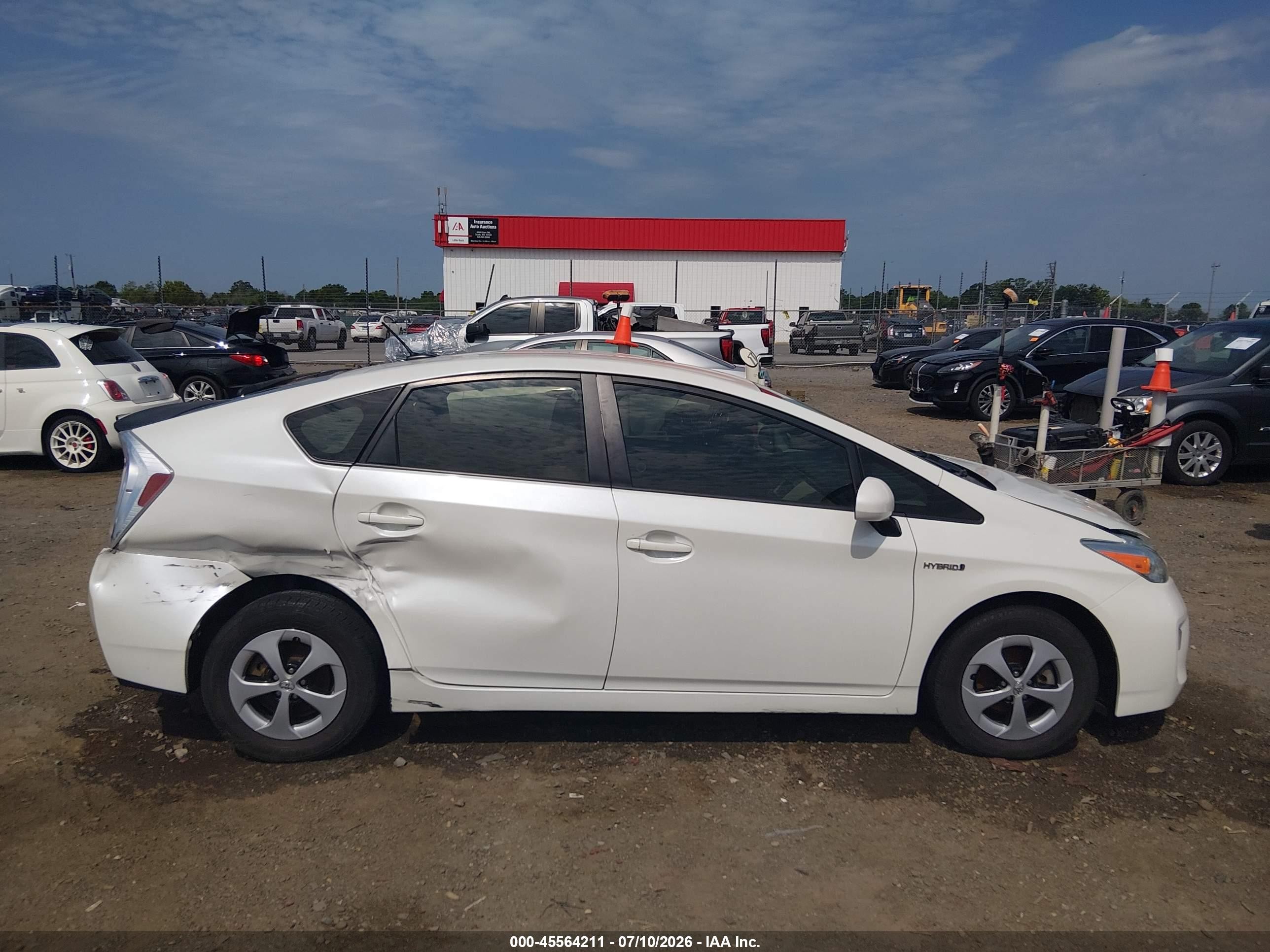 2013 Toyota Prius Three Белый vin: JTDKN3DU4D1720930