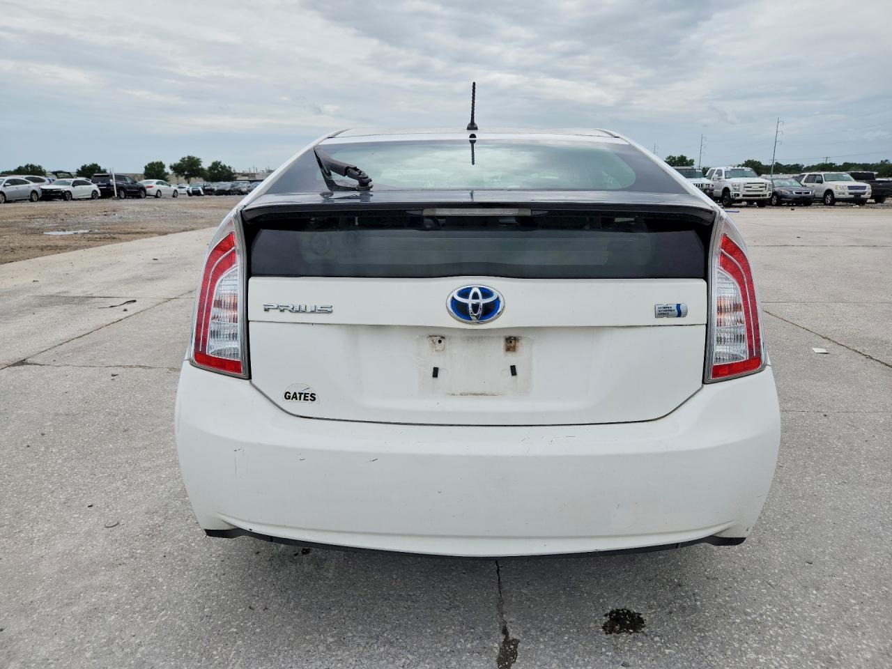 2013 Toyota Prius Two White vin: JTDKN3DU4D5574795
