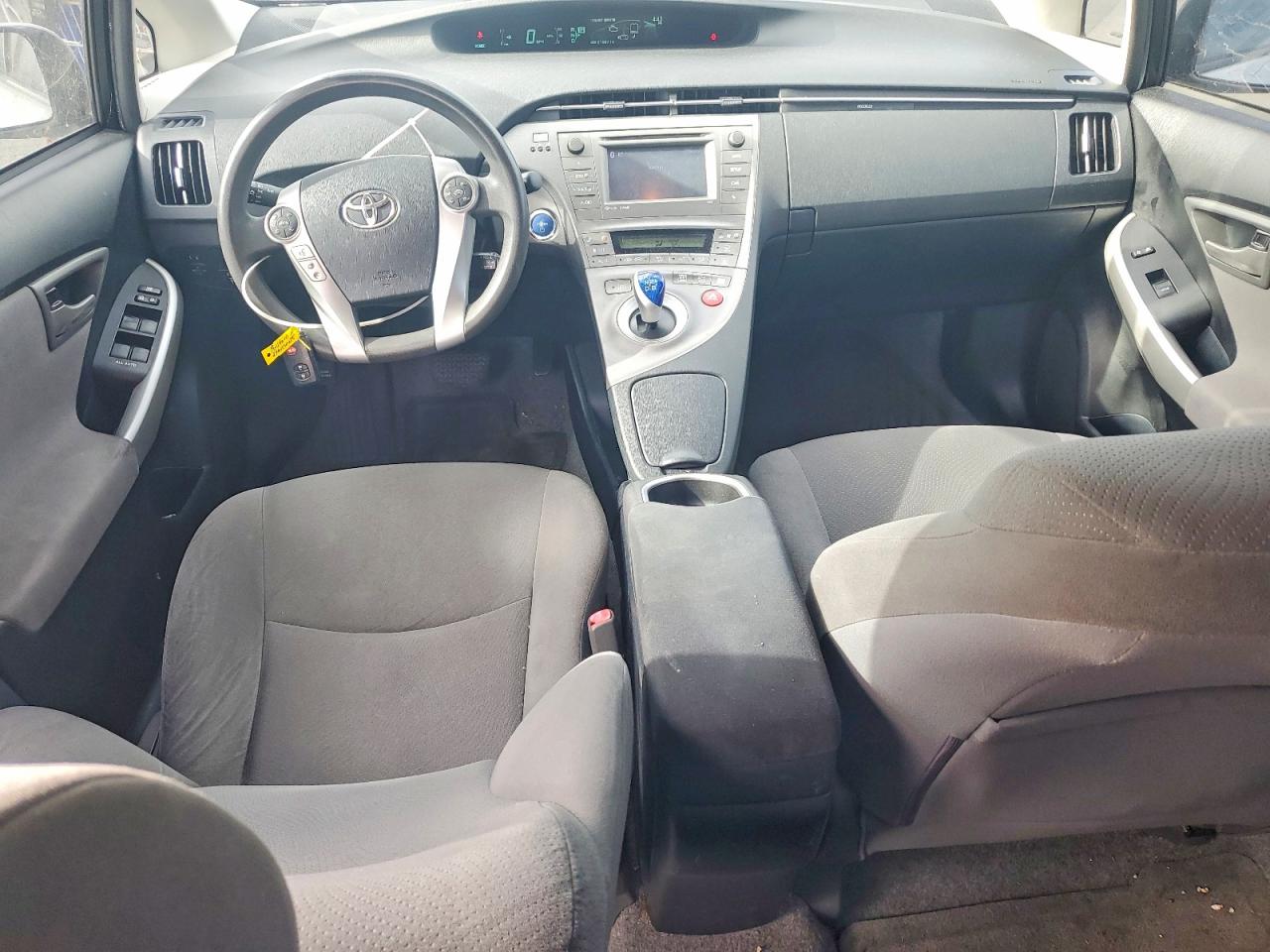 2013 Toyota Prius Three Silver vin: JTDKN3DU4D5586834