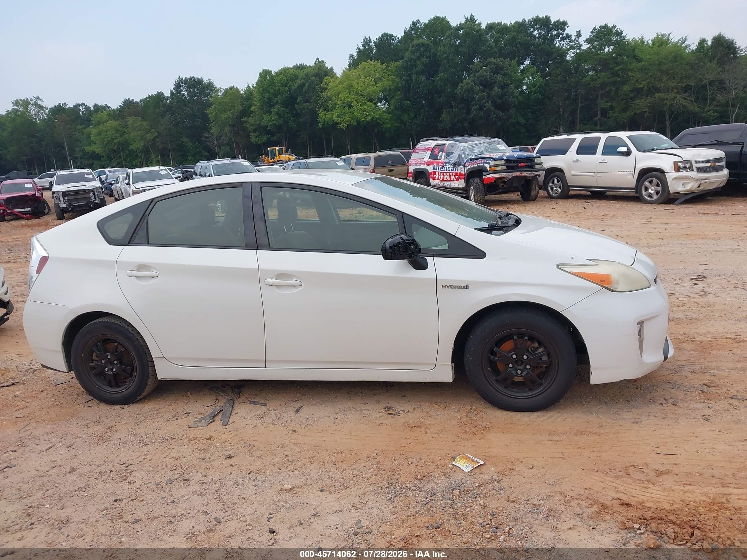 2013 Toyota Prius Two Белый vin: JTDKN3DU4D5596330