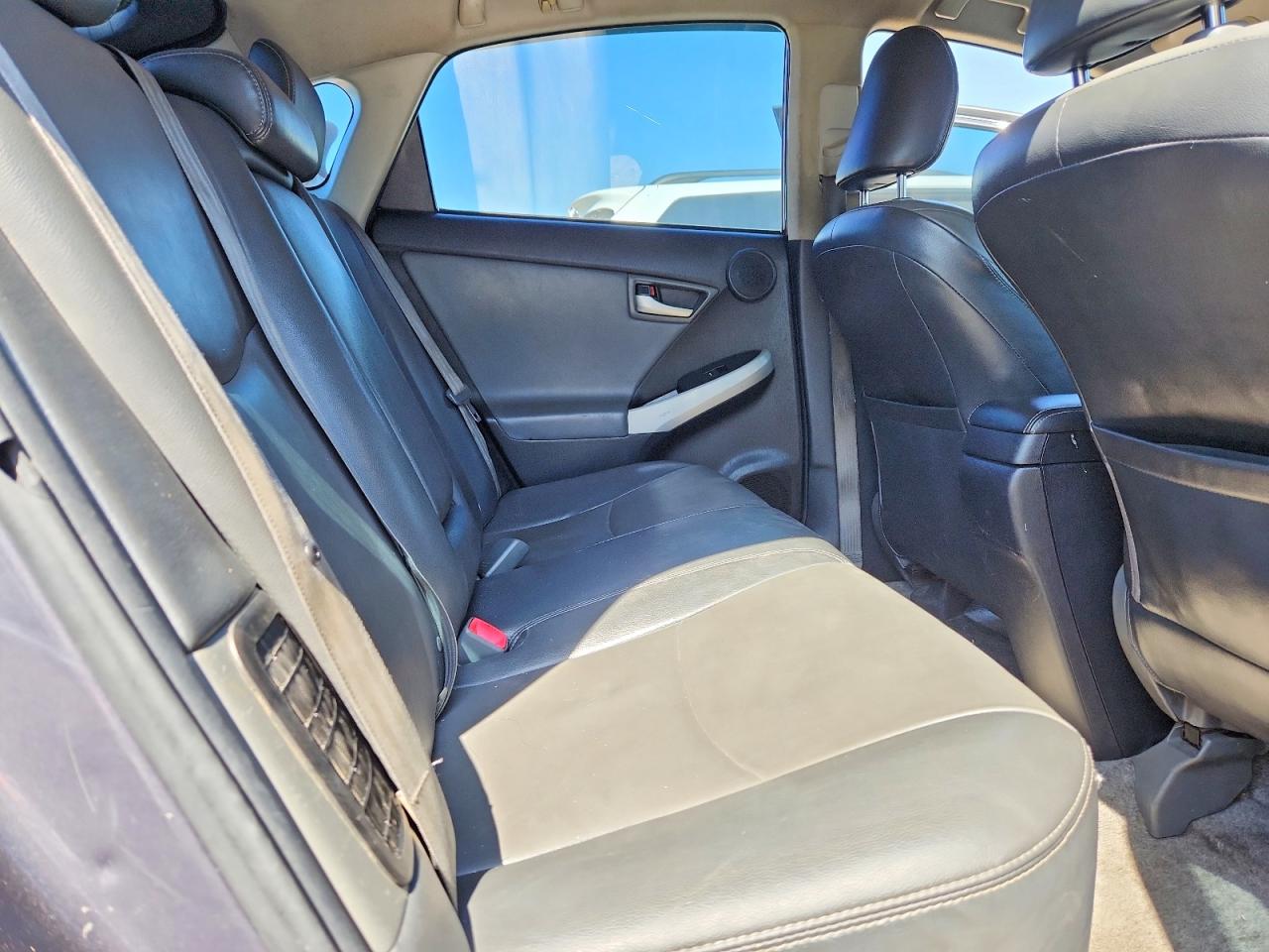 2013 Toyota Prius Four Gray vin: JTDKN3DU4D5606645