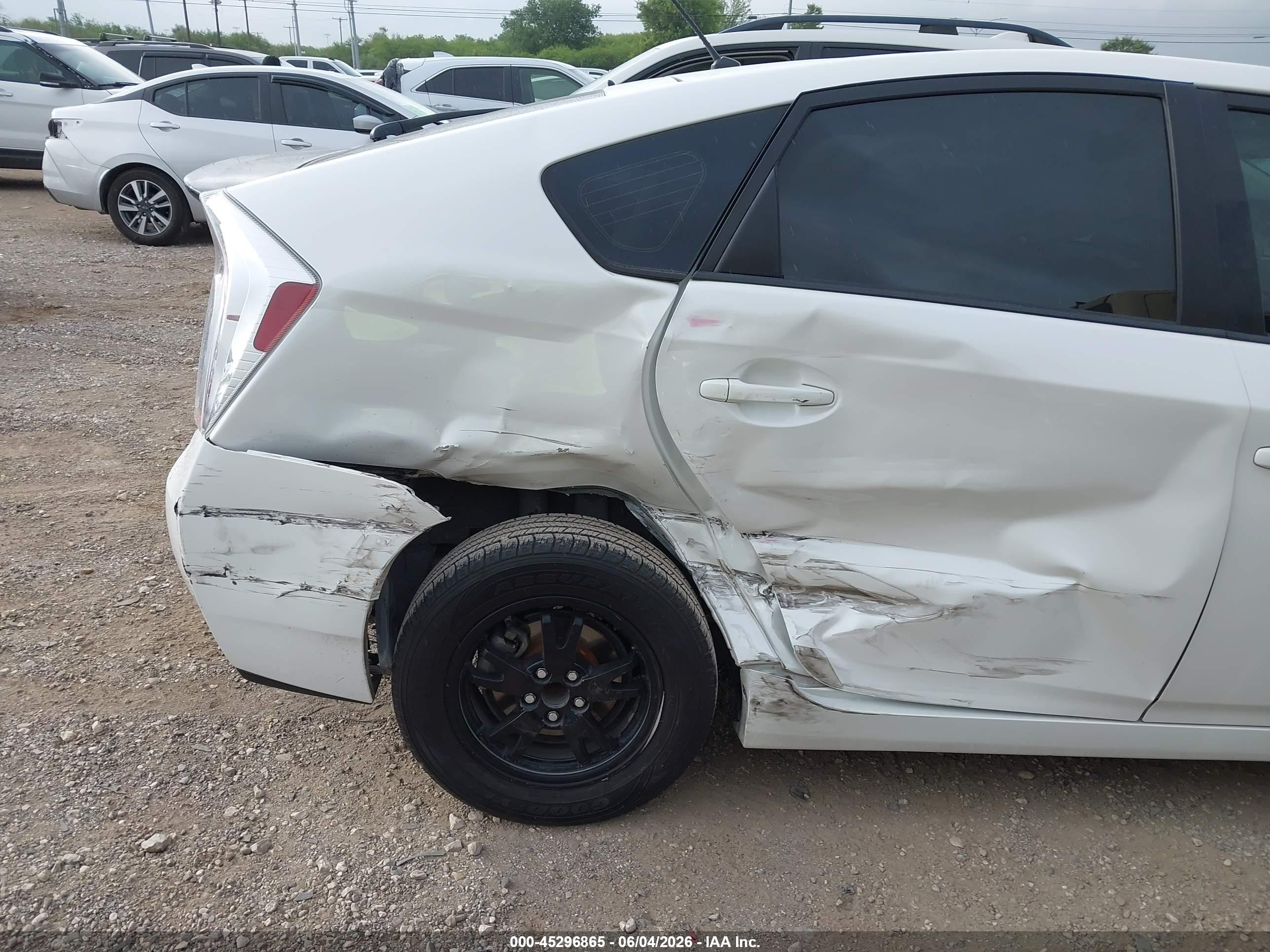2013 Toyota Prius Two White vin: JTDKN3DU4D5629035