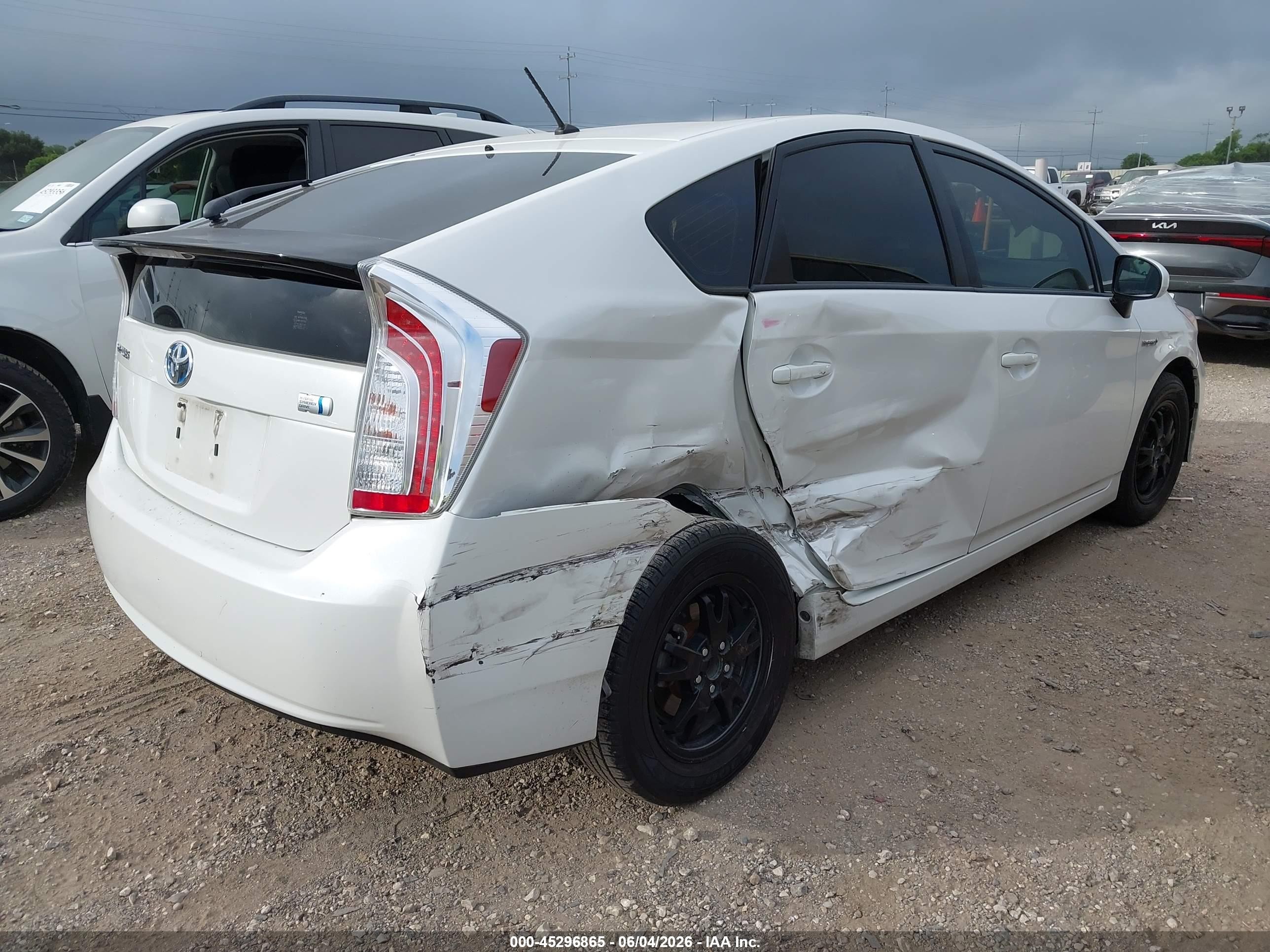 2013 Toyota Prius Two White vin: JTDKN3DU4D5629035