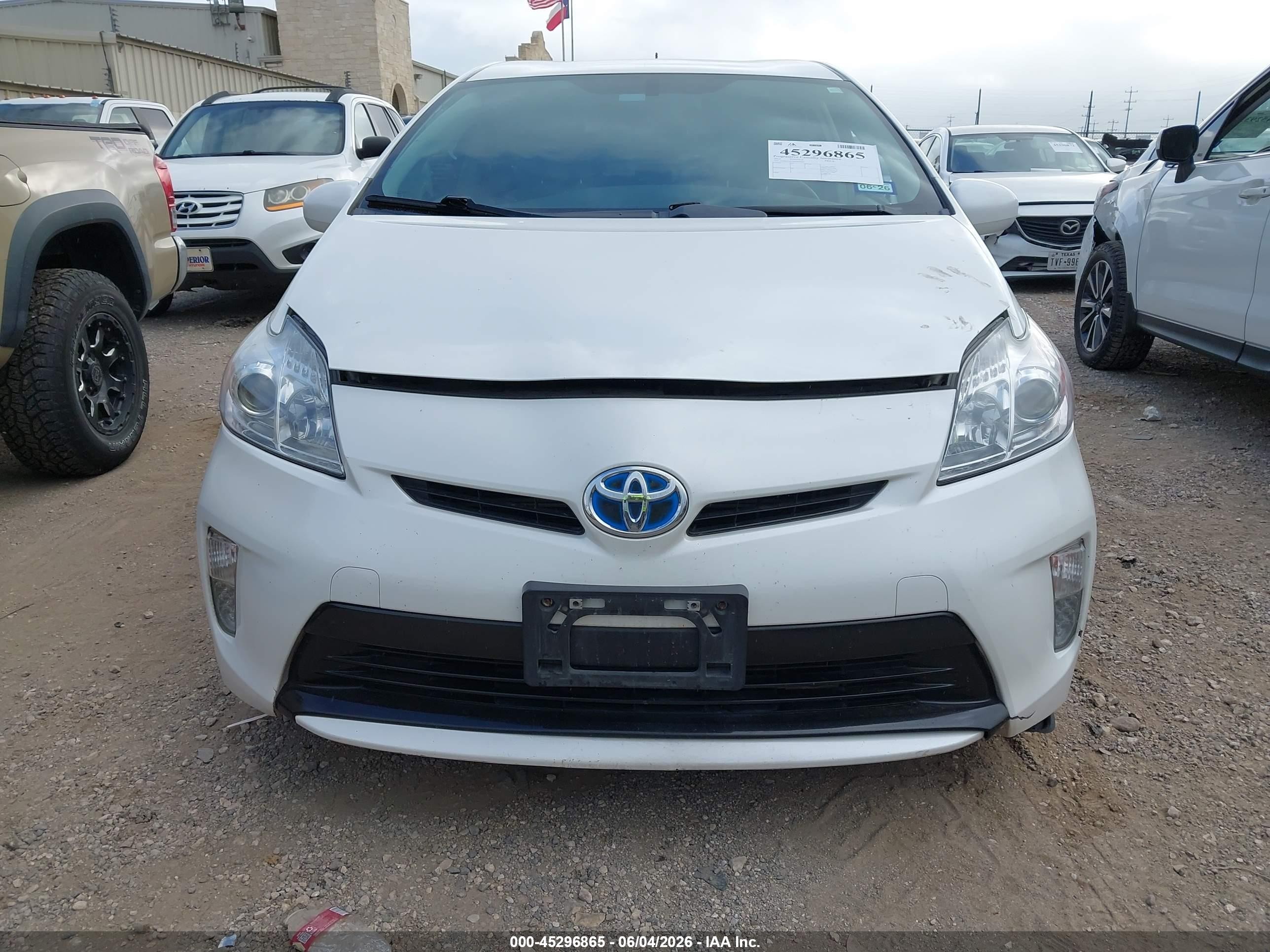 2013 Toyota Prius Two White vin: JTDKN3DU4D5629035