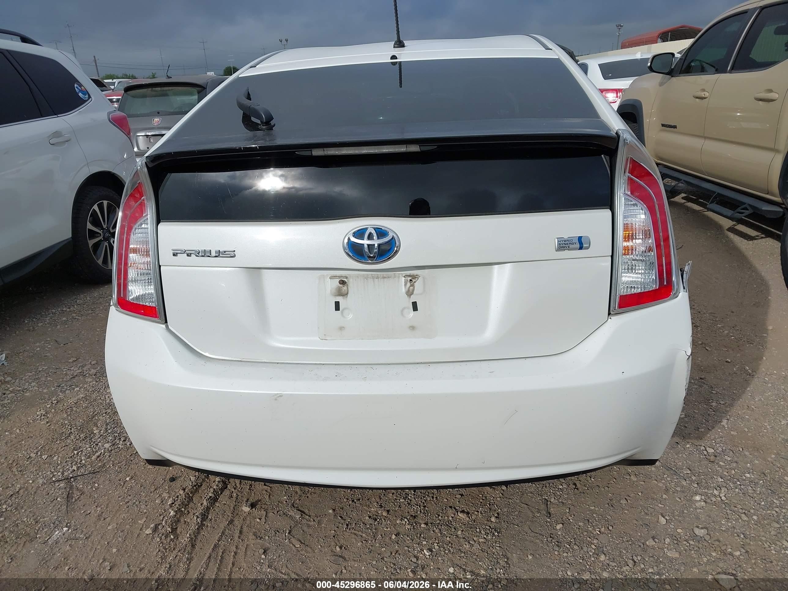 2013 Toyota Prius Two White vin: JTDKN3DU4D5629035