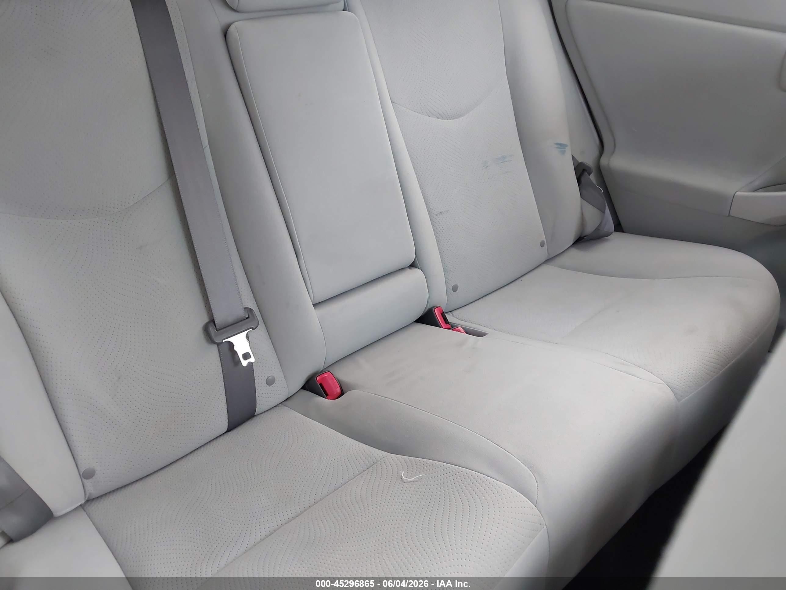 2013 Toyota Prius Two White vin: JTDKN3DU4D5629035