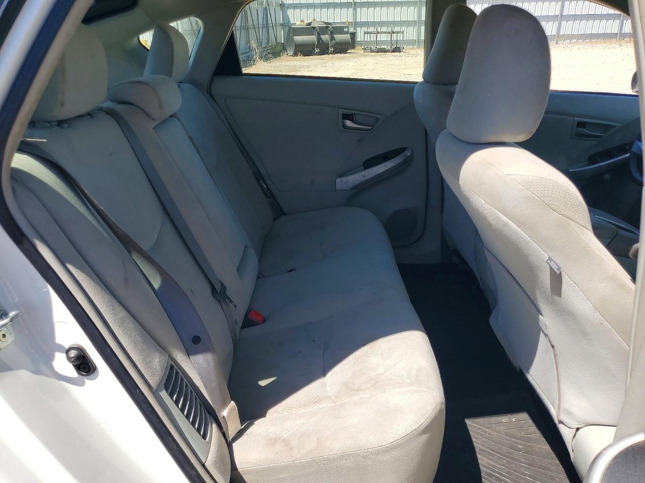 2013 Toyota Prius Three White vin: JTDKN3DU4D5648331