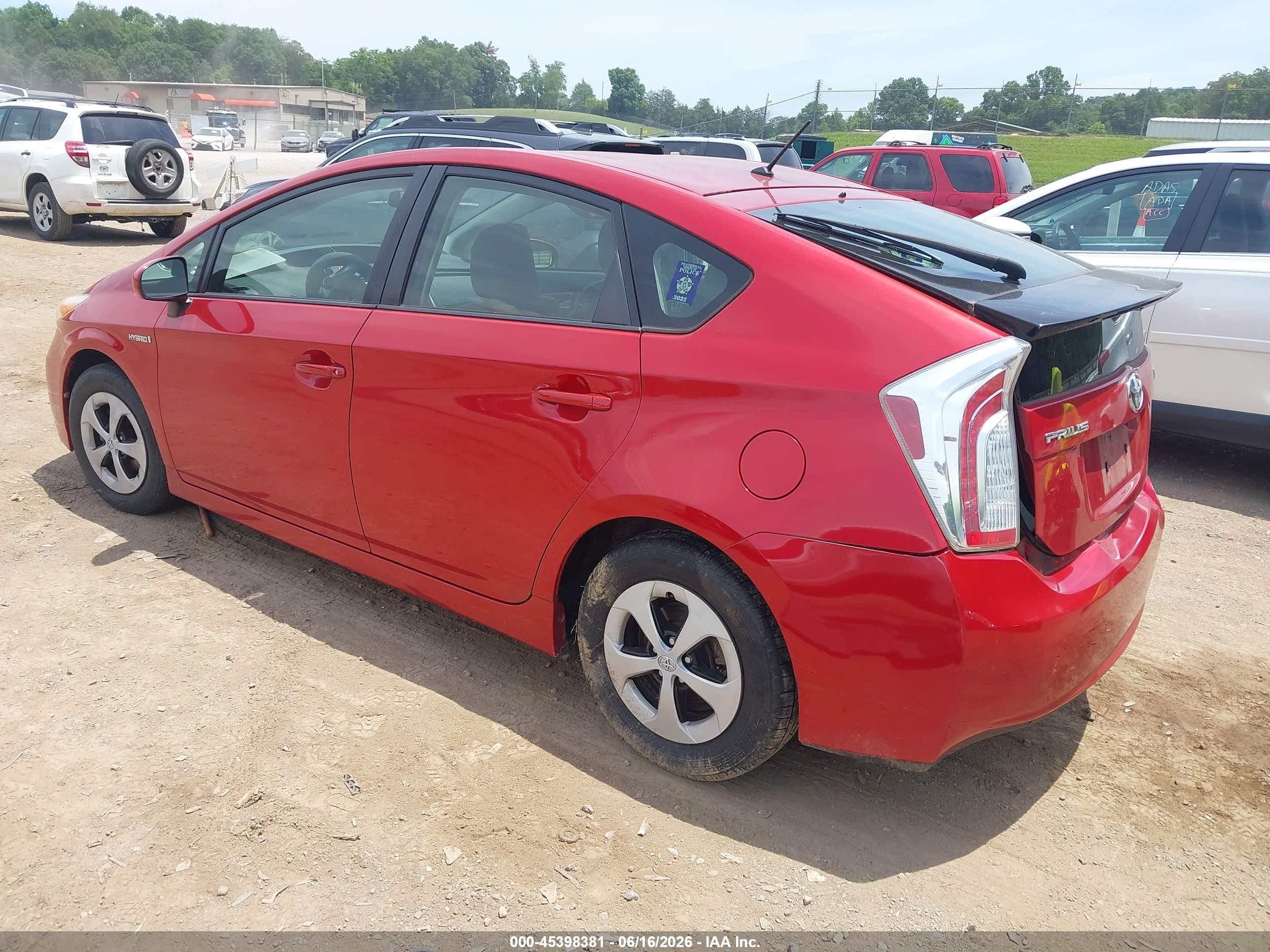 2014 Toyota Prius Two Красный vin: JTDKN3DU4E0359402