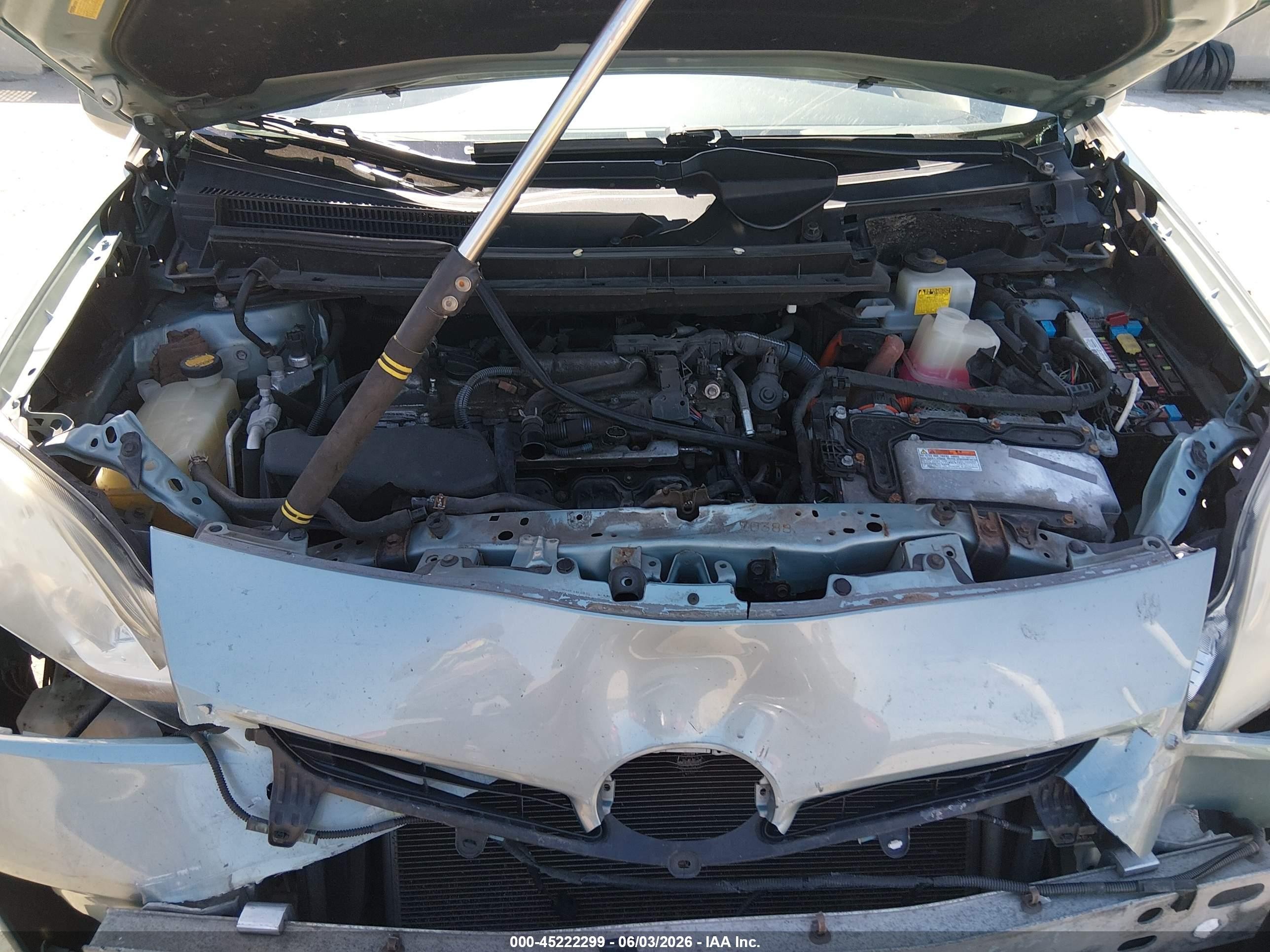 2014 Toyota Prius   Blue vin: JTDKN3DU4E1746932