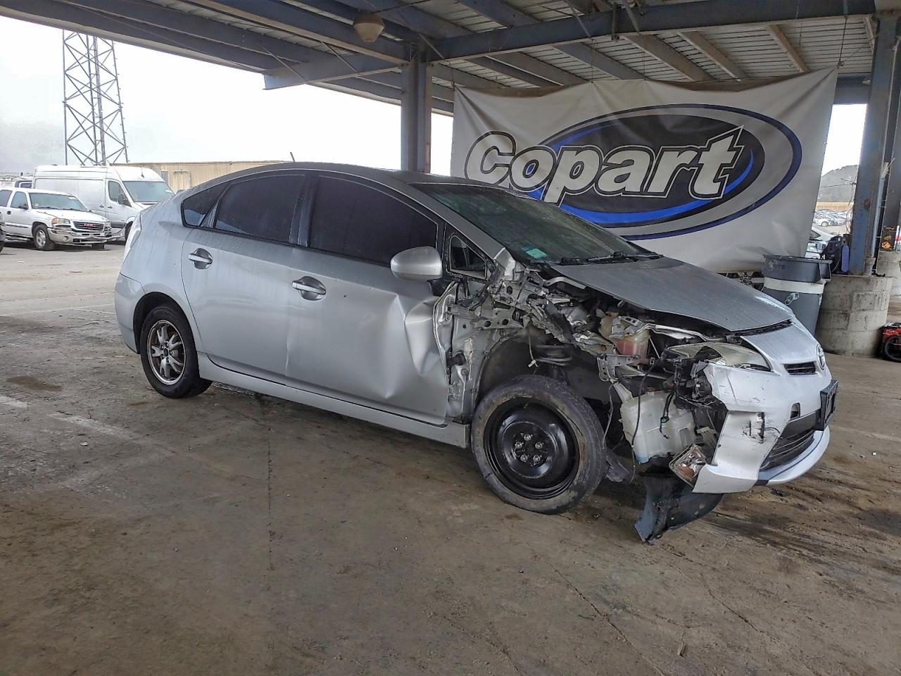 2014 Toyota Prius Серебряный vin: JTDKN3DU4E1768459