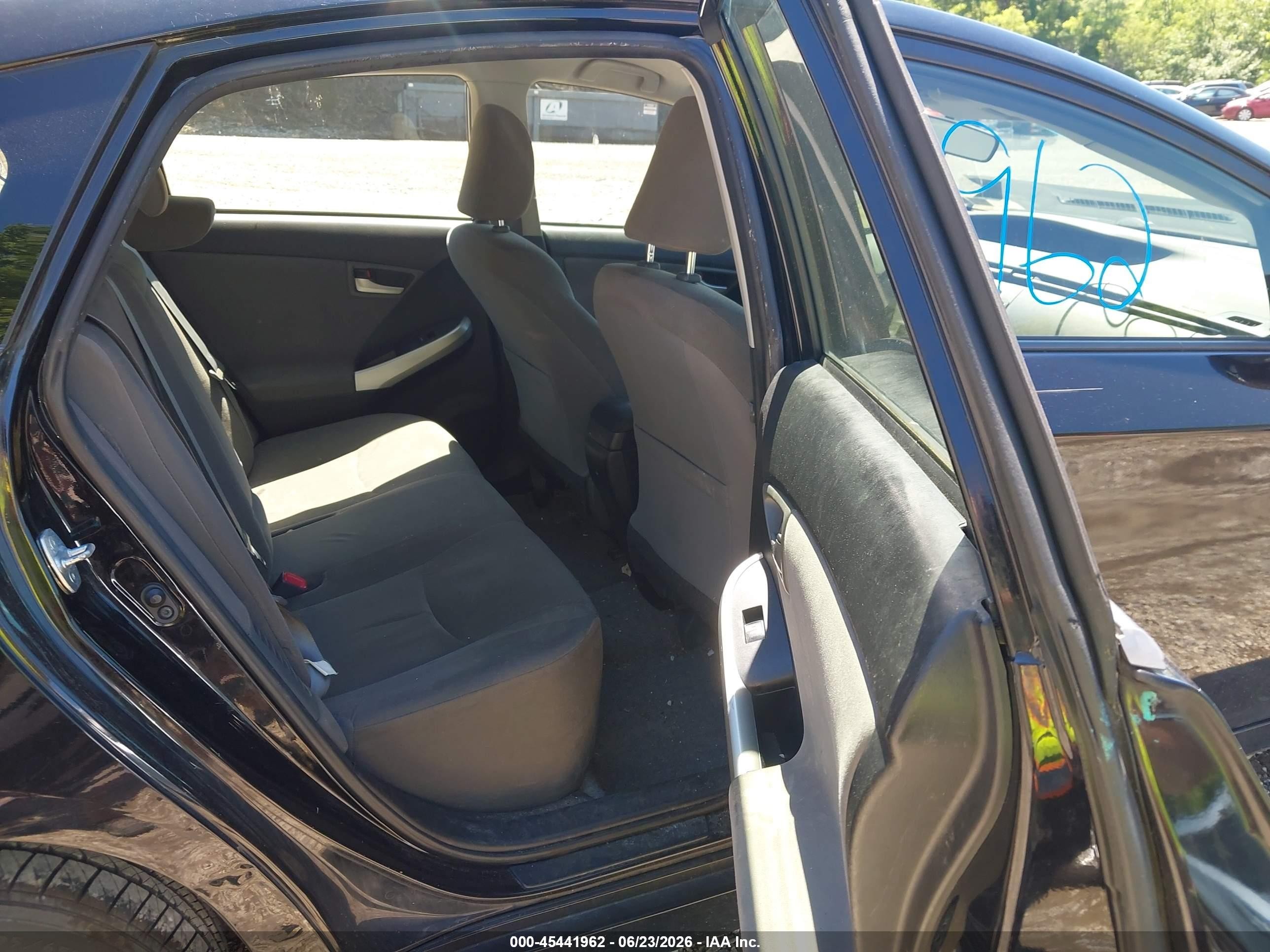 2015 Toyota Prius Two Черный vin: JTDKN3DU4F0397987