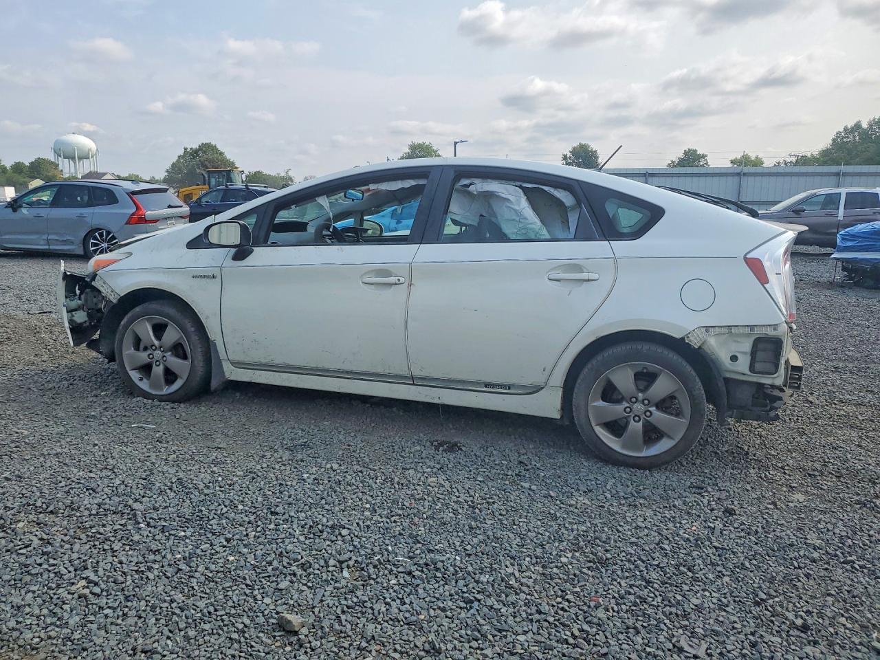 2015 Toyota Prius Persona Series White vin: JTDKN3DU4F0399352