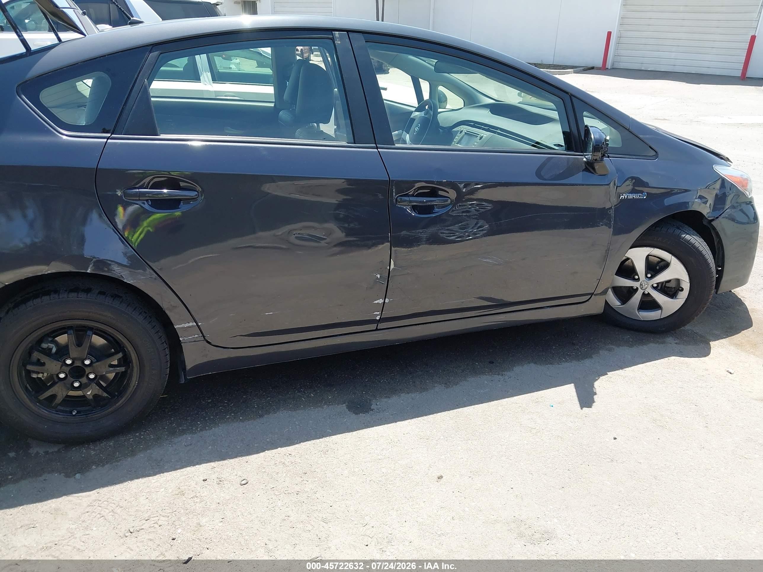 2015 Toyota Prius Two Gray vin: JTDKN3DU4F0426517