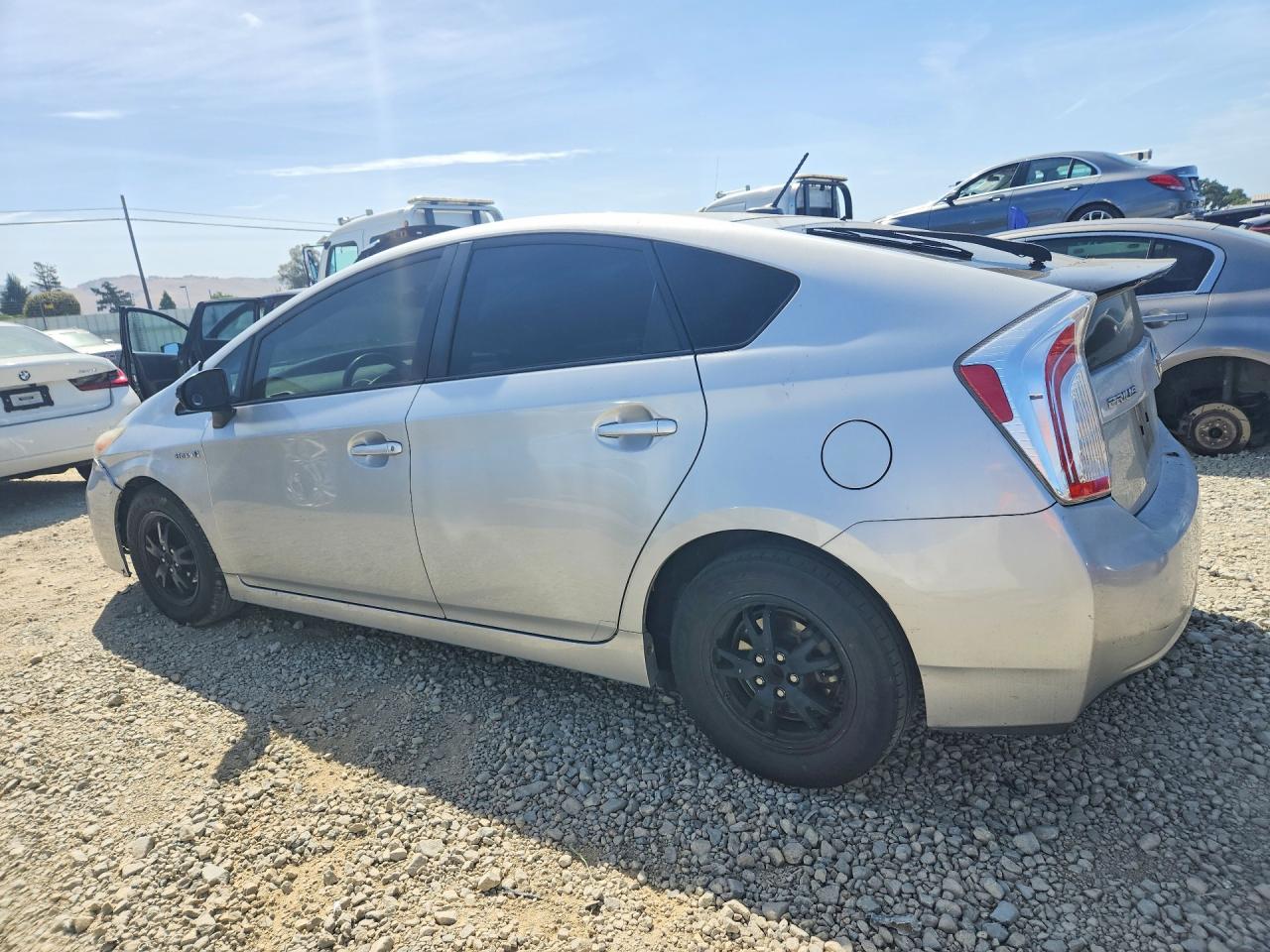 2015 Toyota Prius Three Silver vin: JTDKN3DU4F0428946