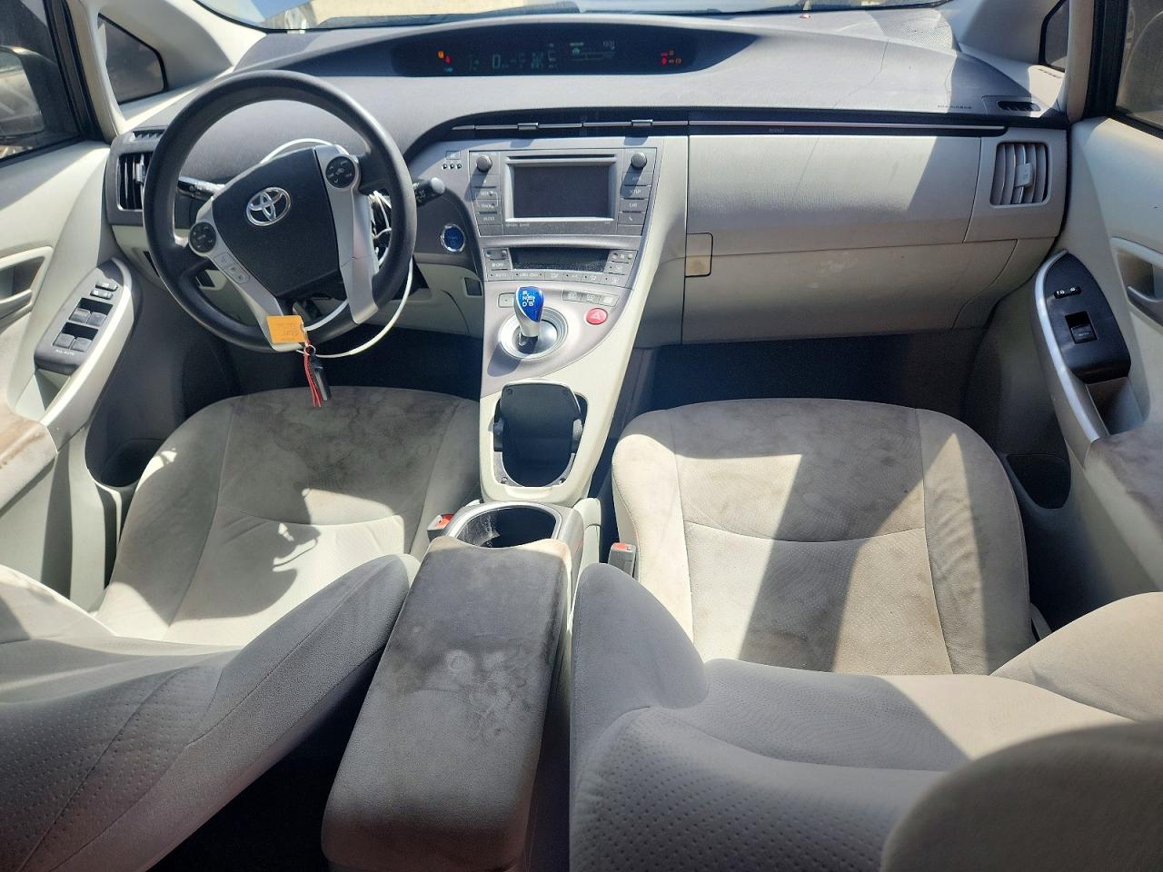 2015 Toyota Prius Three Silver vin: JTDKN3DU4F0428946