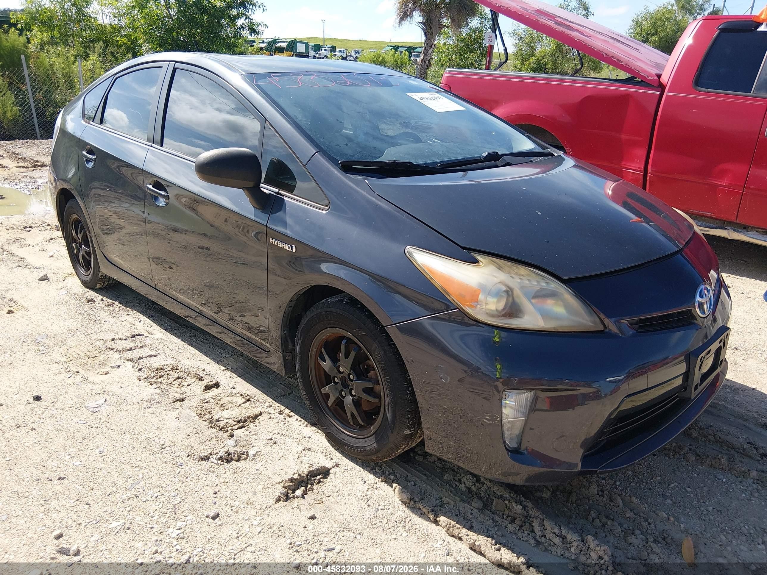 2015 Toyota Prius Two Серый vin: JTDKN3DU4F0463082