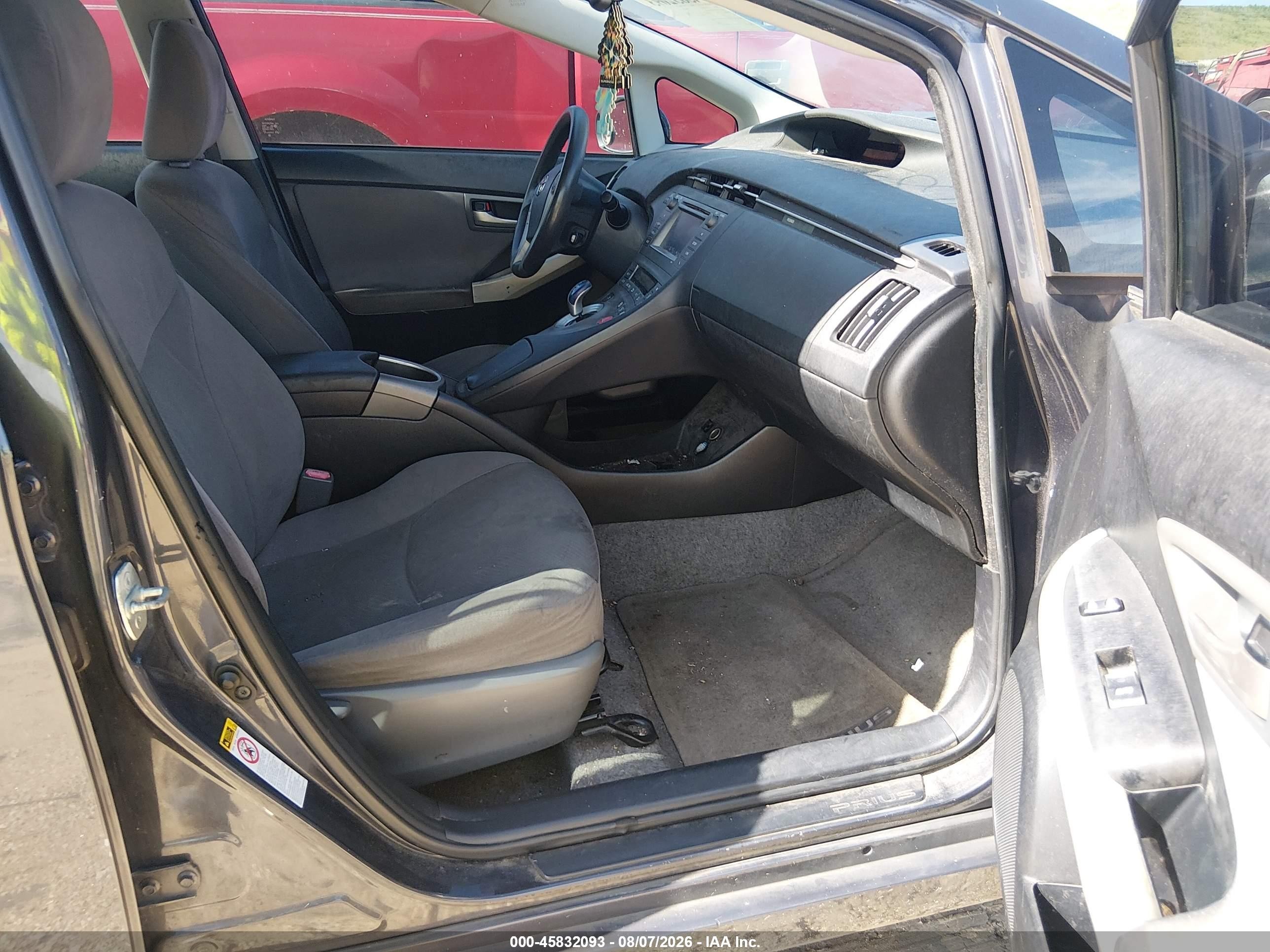 2015 Toyota Prius Two Серый vin: JTDKN3DU4F0463082