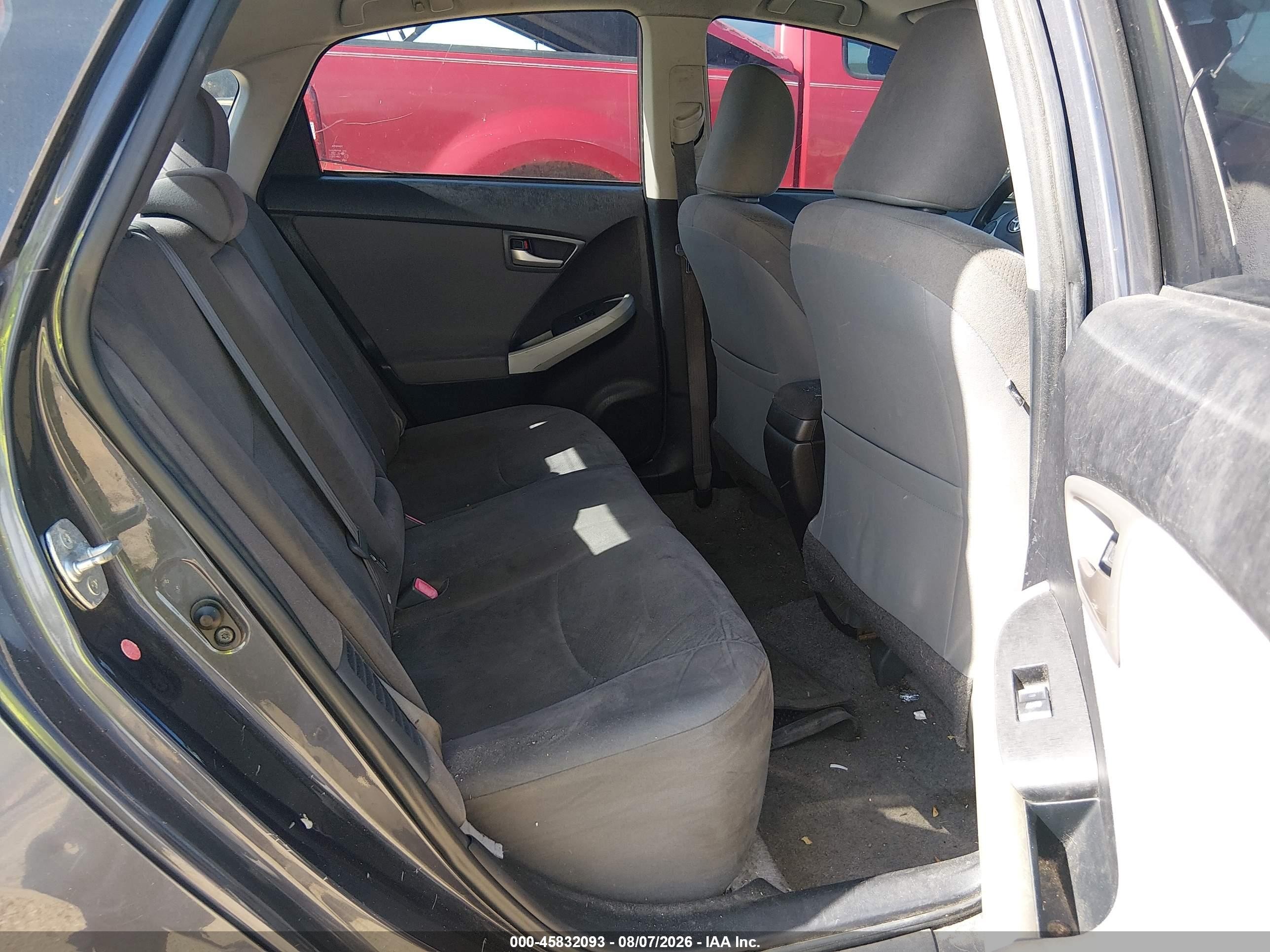 2015 Toyota Prius Two Серый vin: JTDKN3DU4F0463082