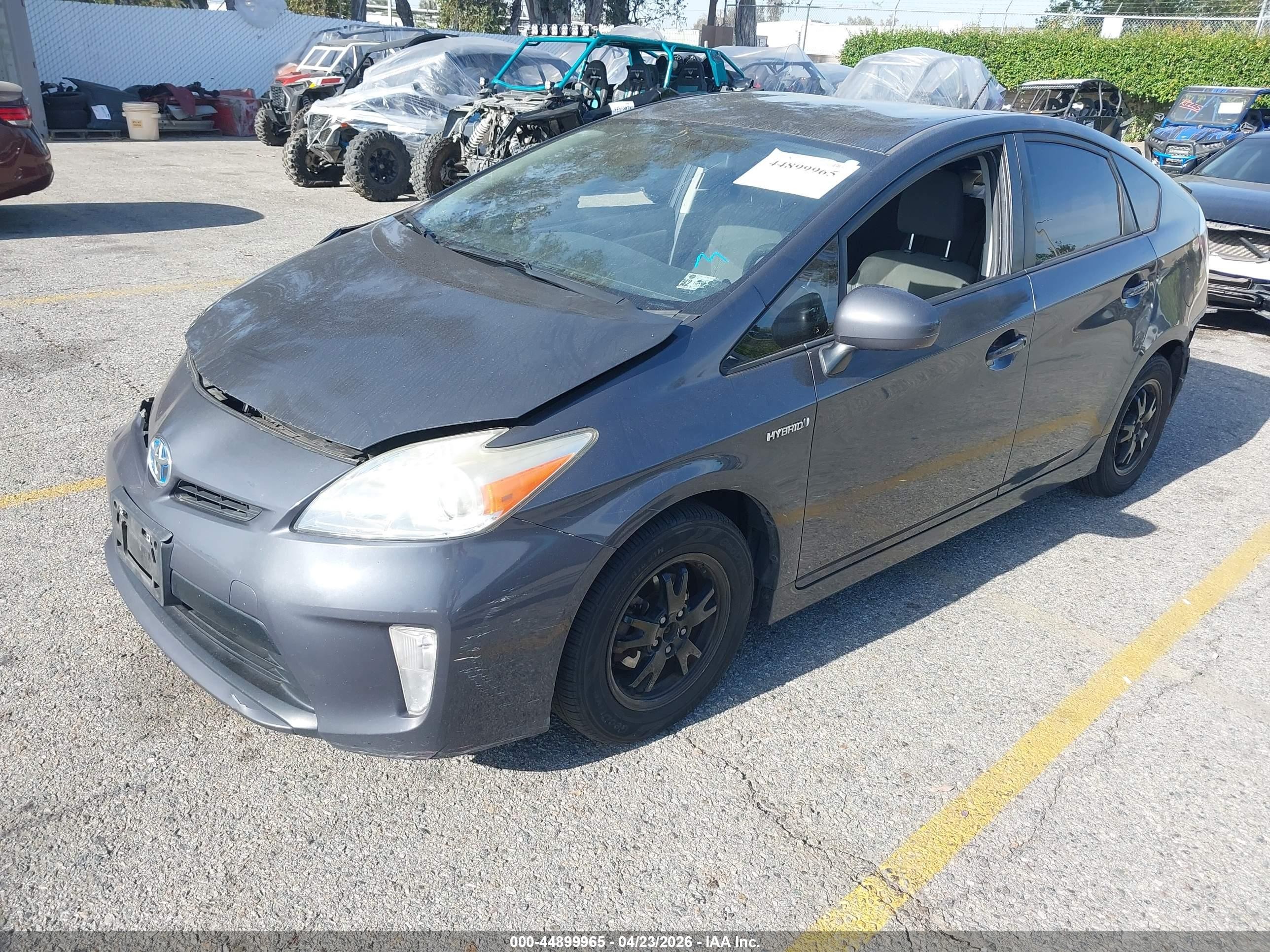 2015 Toyota Prius Two Серый vin: JTDKN3DU4F0478147