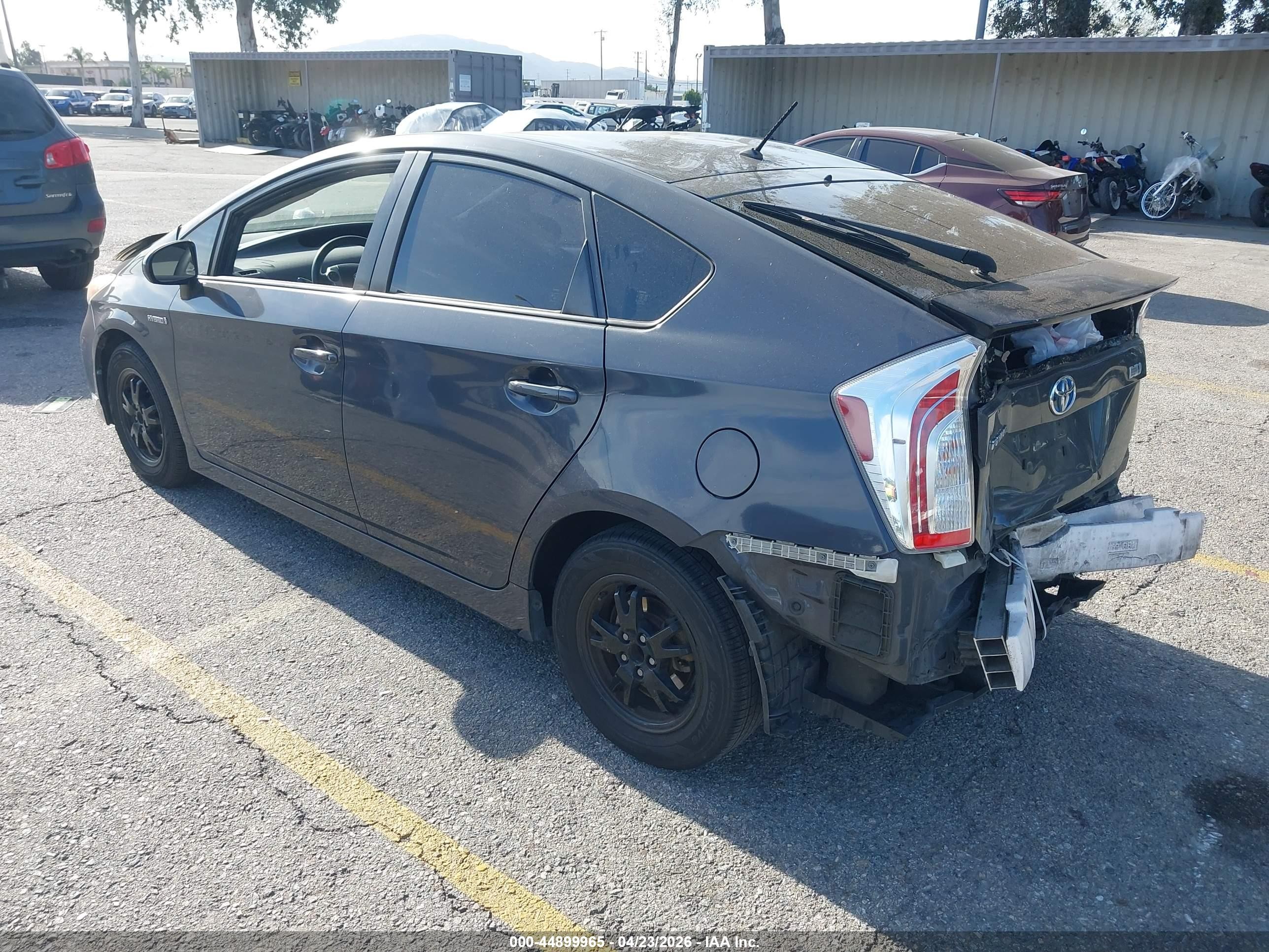 2015 Toyota Prius Two Серый vin: JTDKN3DU4F0478147