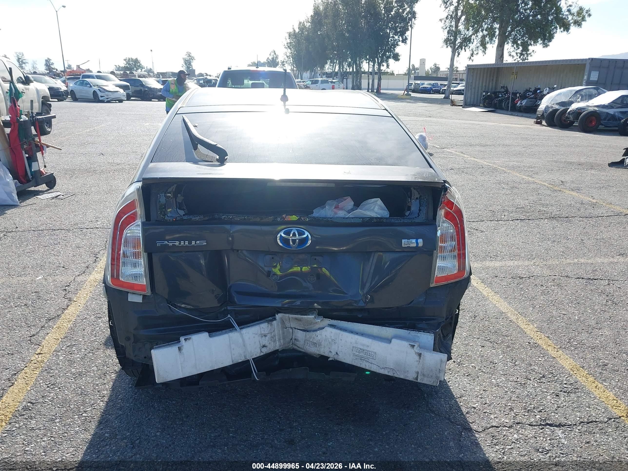 2015 Toyota Prius Two Серый vin: JTDKN3DU4F0478147