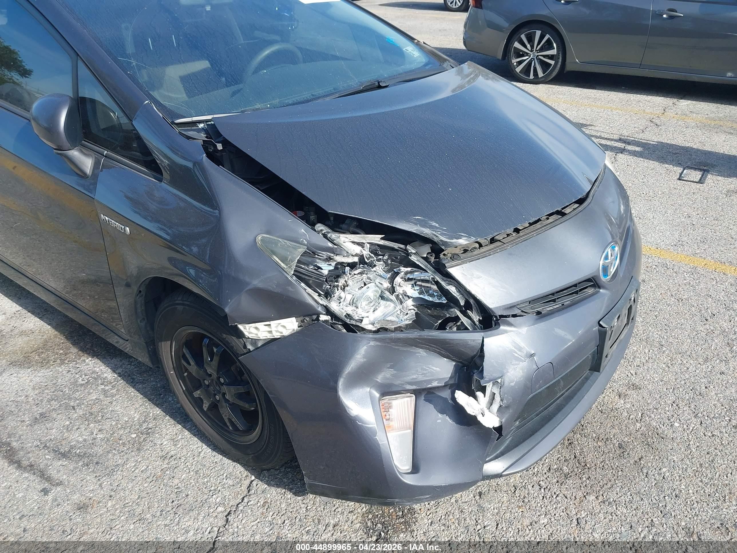 2015 Toyota Prius Two Серый vin: JTDKN3DU4F0478147