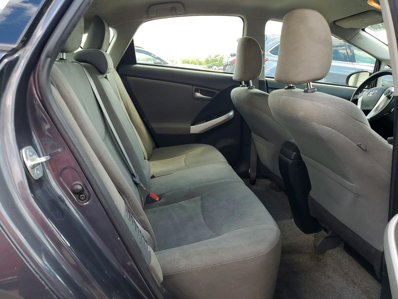 2015 Toyota Prius Two Gray vin: JTDKN3DU4F1874752