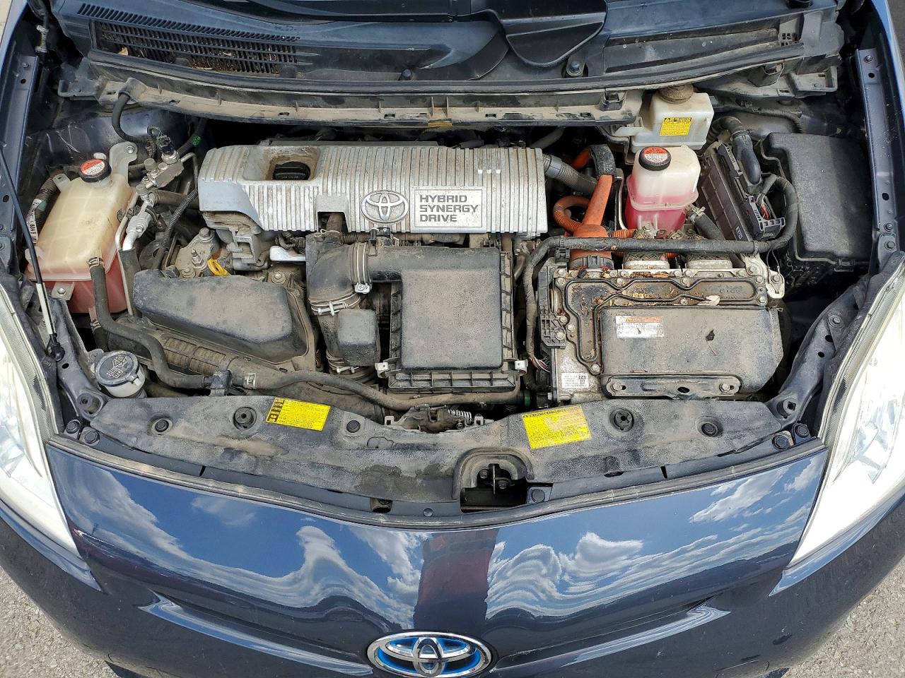 2015 Toyota Prius Two Gray vin: JTDKN3DU4F1874752