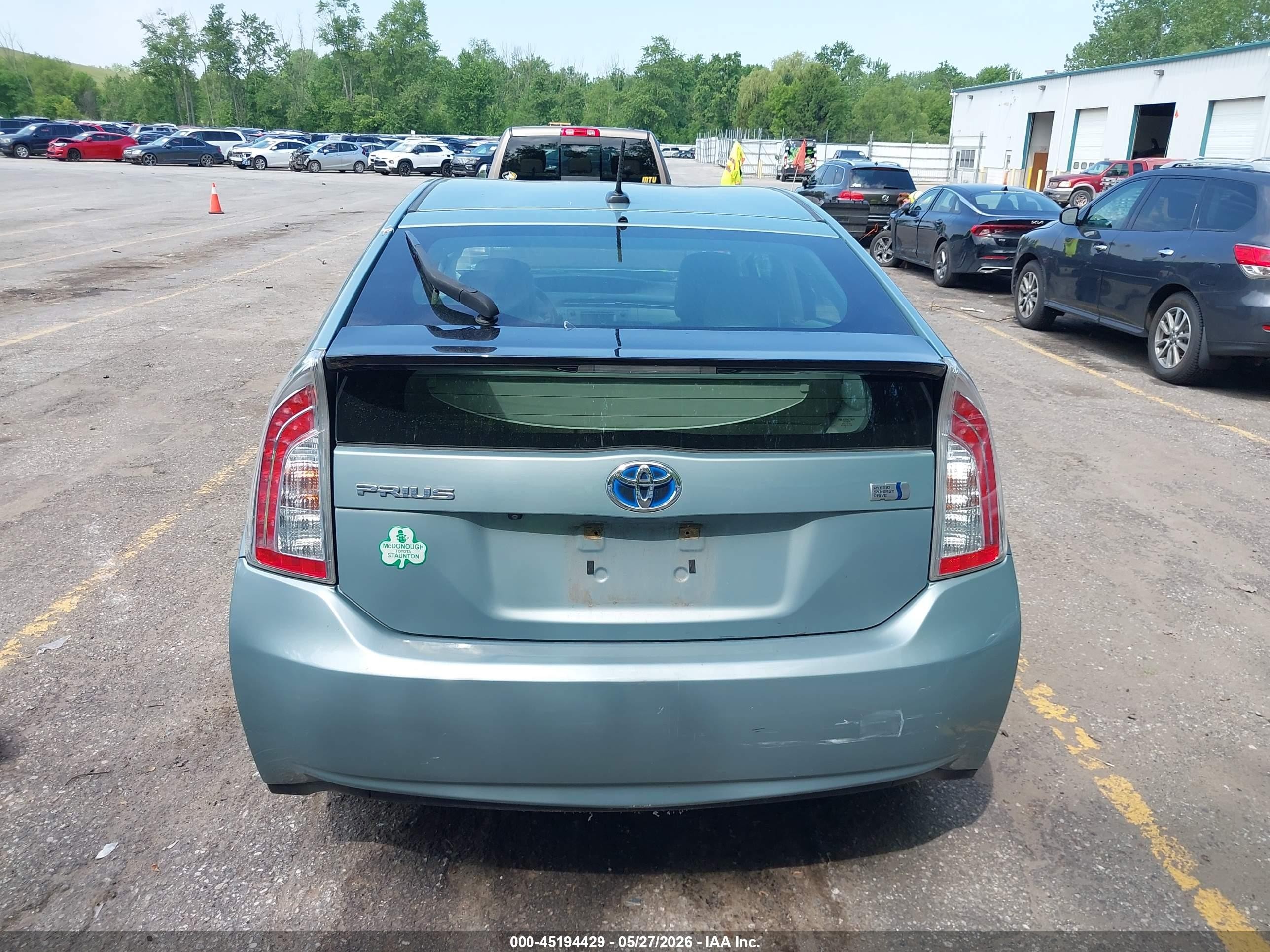 2015 Toyota Prius Five Бирюзовый vin: JTDKN3DU4F1889669