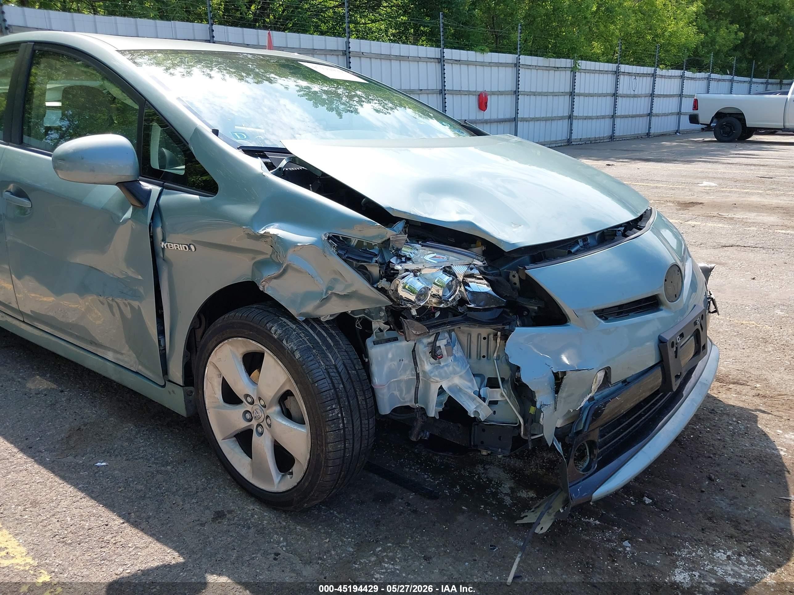 2015 Toyota Prius Five Бирюзовый vin: JTDKN3DU4F1889669