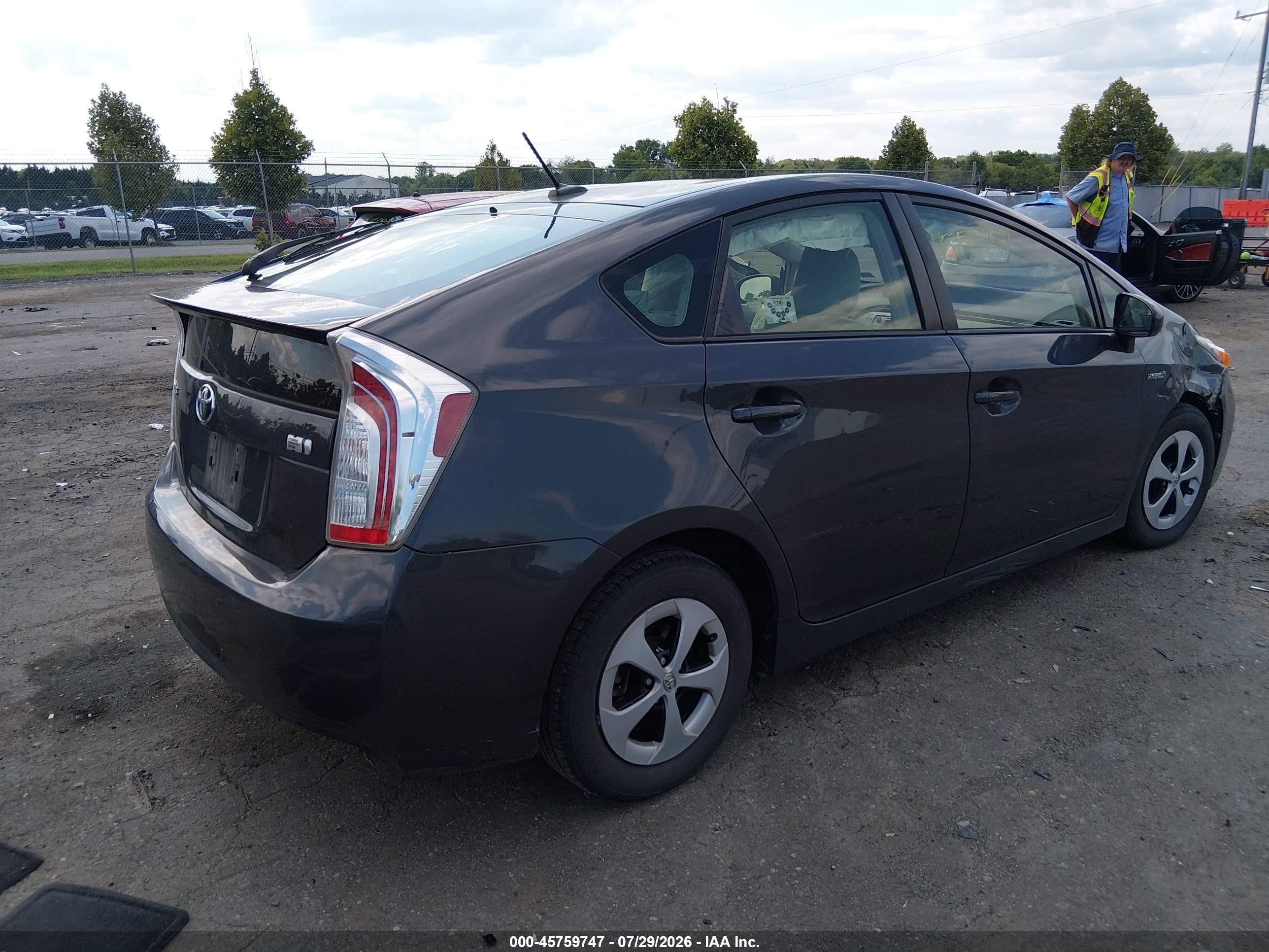 2015 Toyota Prius Three Gray vin: JTDKN3DU4F1898419