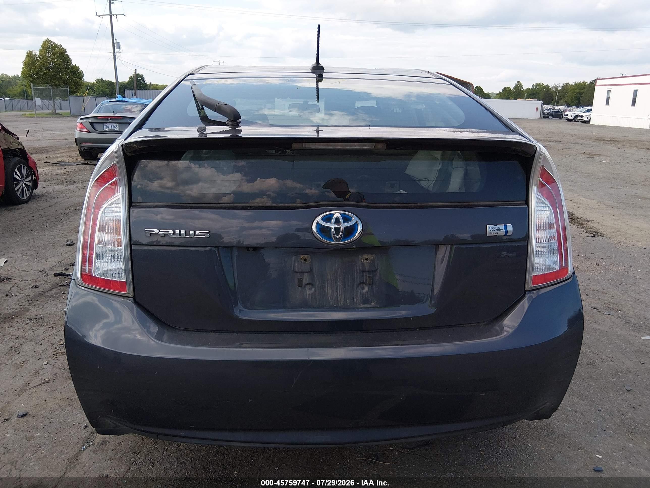 2015 Toyota Prius Three Gray vin: JTDKN3DU4F1898419