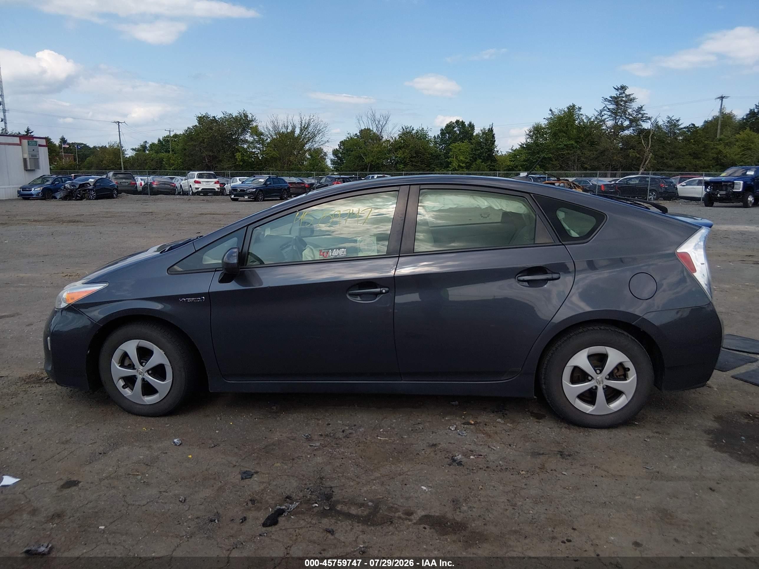2015 Toyota Prius Three Gray vin: JTDKN3DU4F1898419