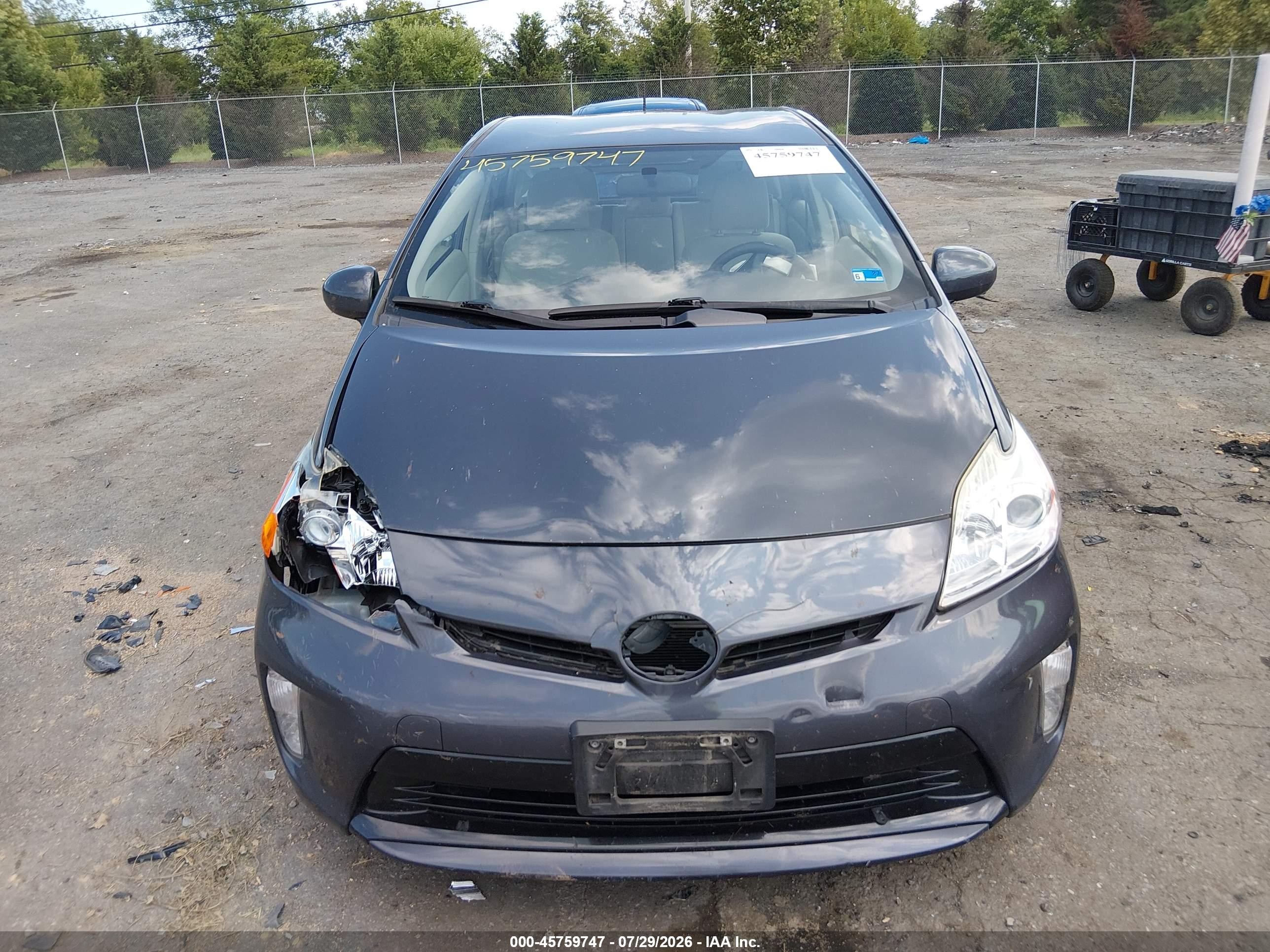 2015 Toyota Prius Three Gray vin: JTDKN3DU4F1898419