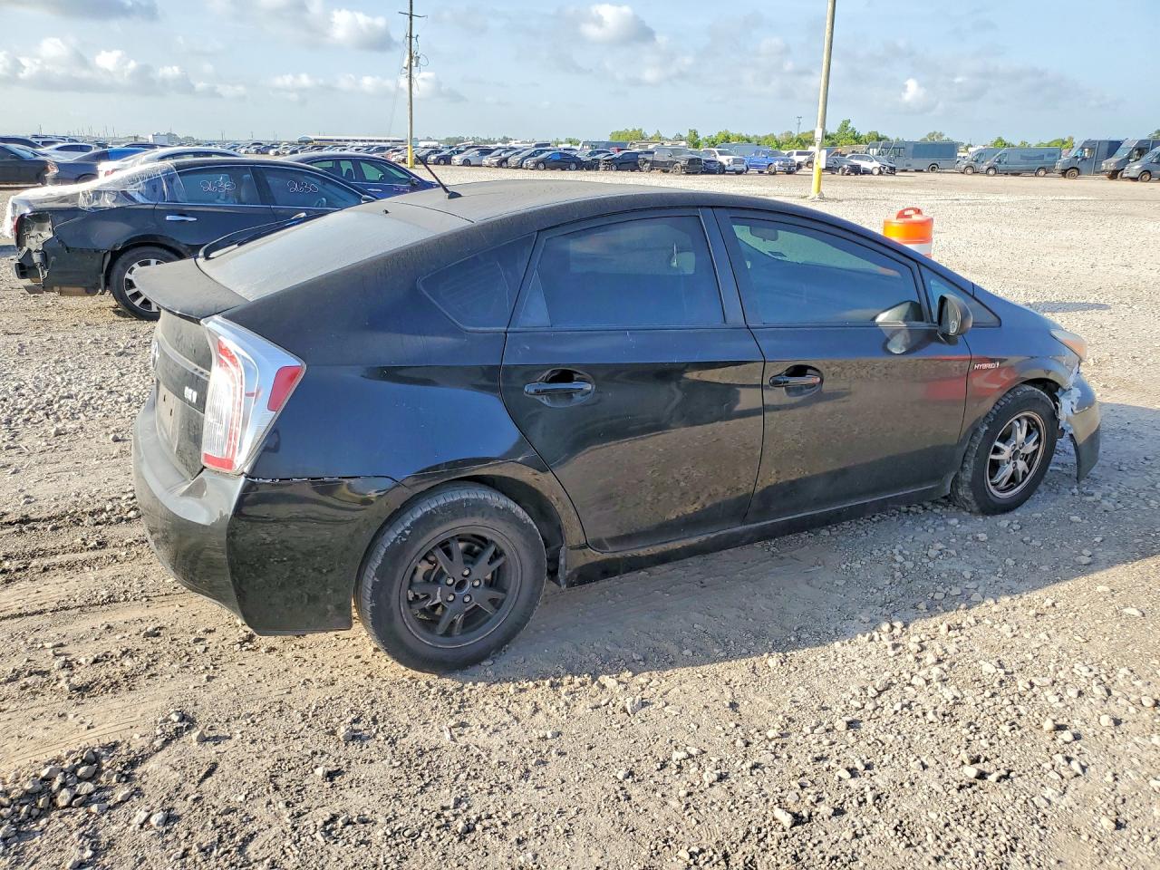2015 Toyota Prius Two Черный vin: JTDKN3DU4F1929703