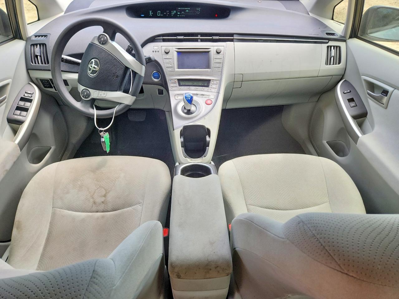 2015 Toyota Prius Two Серебряный vin: JTDKN3DU4F1980912