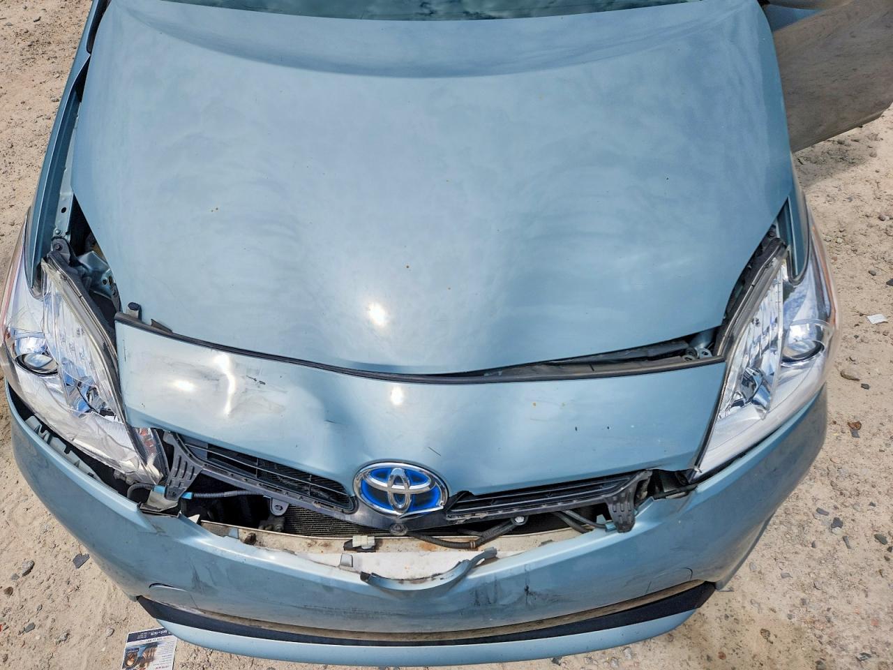 2015 Toyota Prius Two Серебряный vin: JTDKN3DU4F1980912