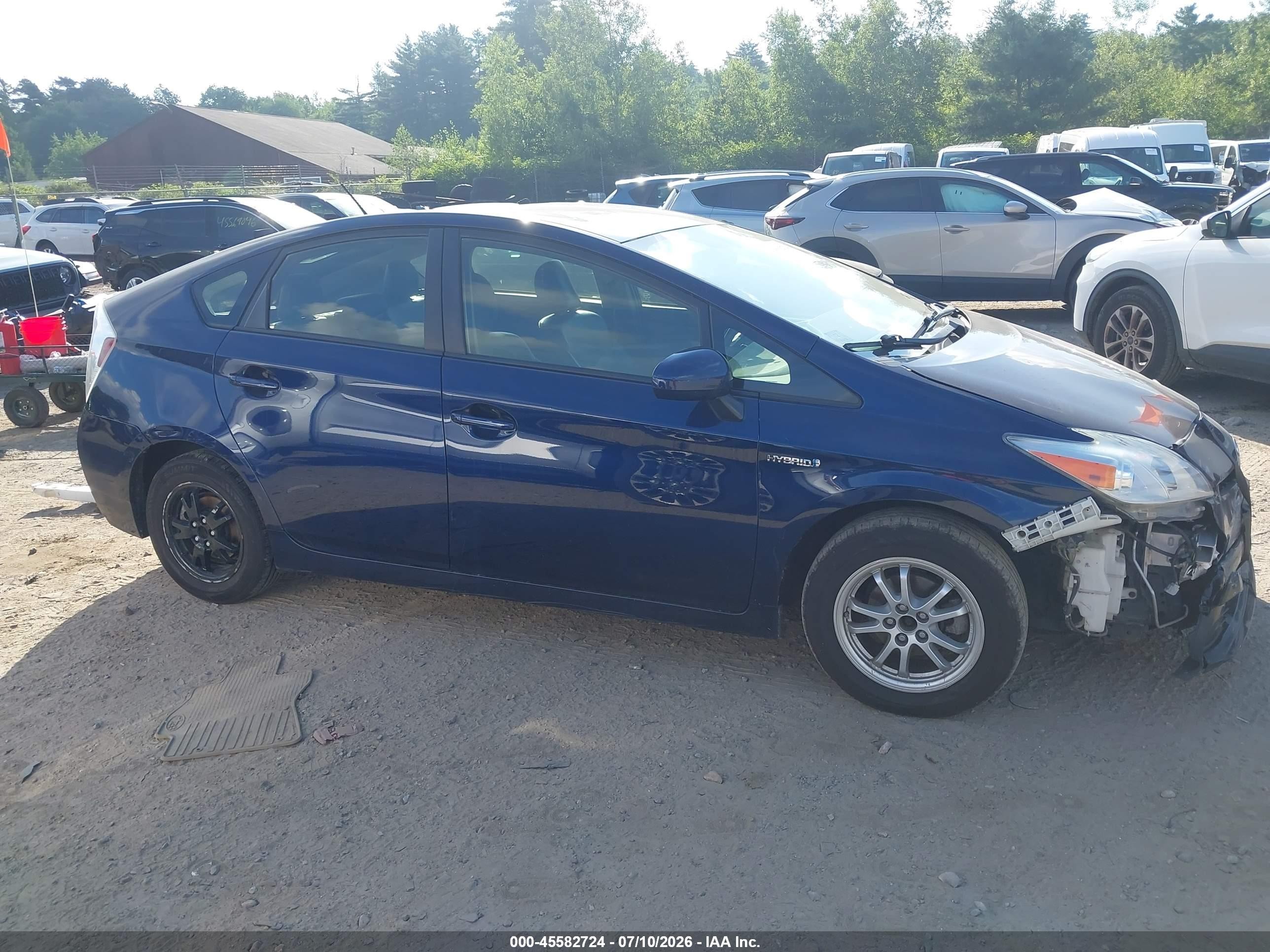 2015 Toyota Prius Four Blue vin: JTDKN3DU4F1982000