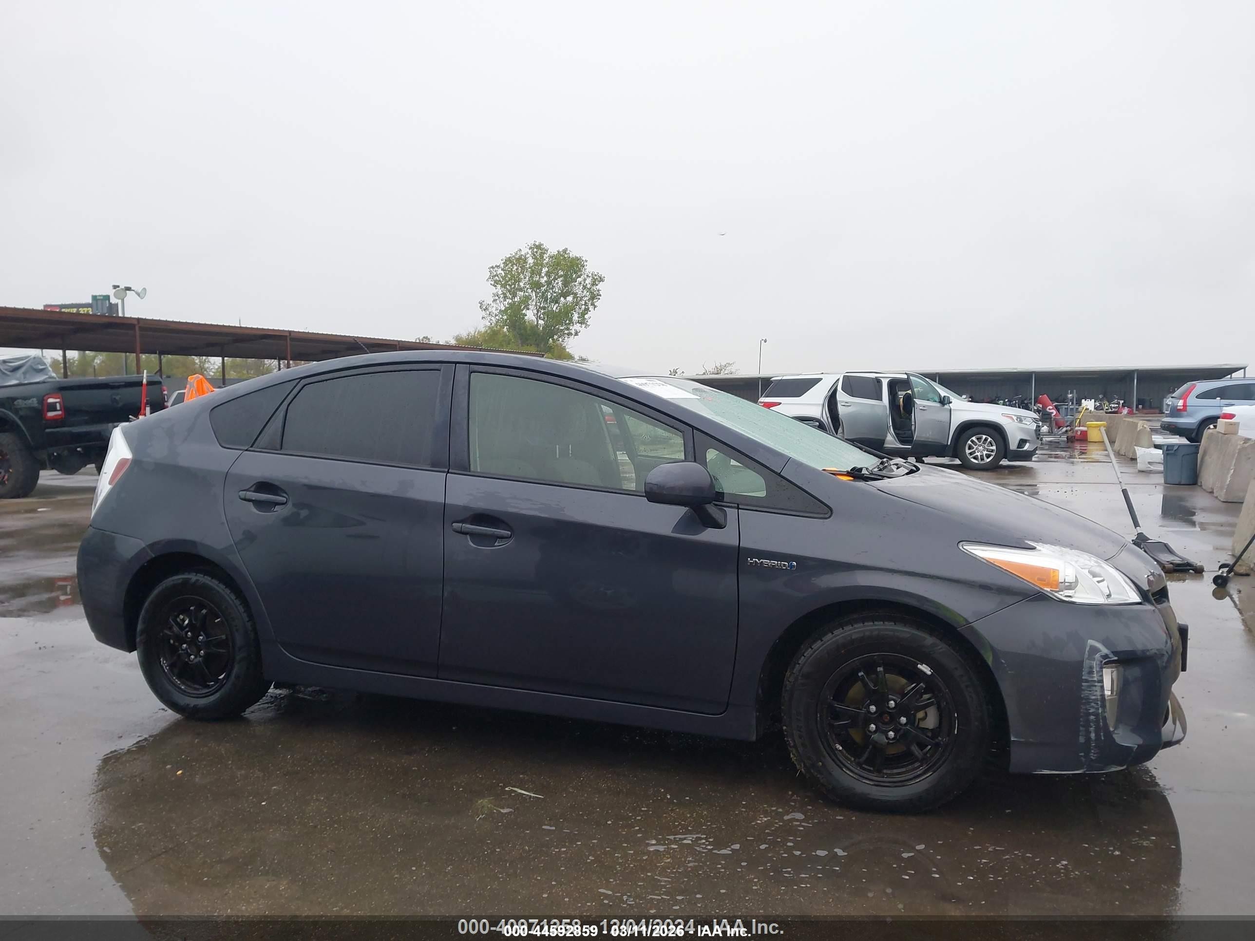 2015 Toyota Prius   Gray vin: JTDKN3DU4F1994356