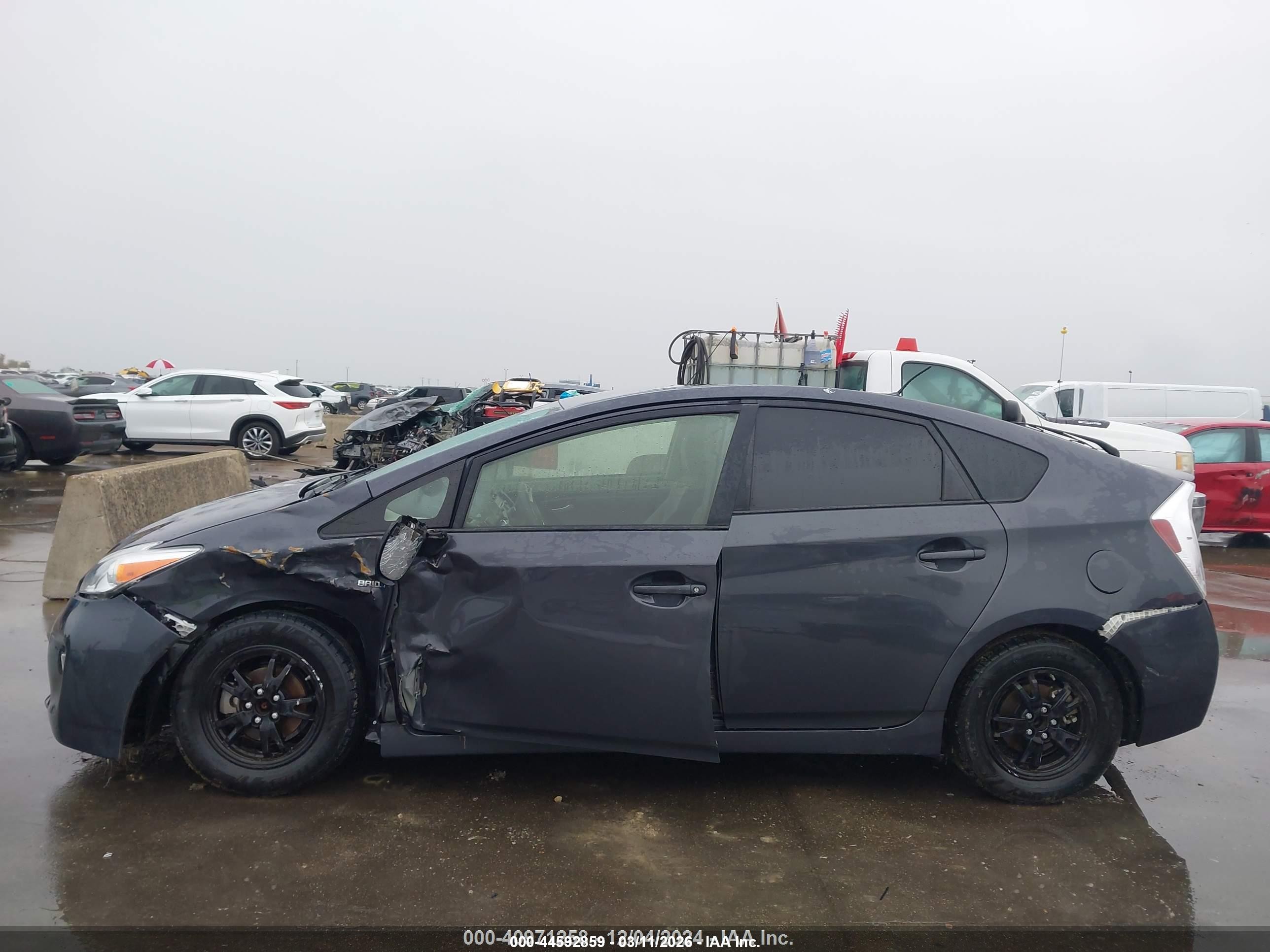 2015 Toyota Prius   Gray vin: JTDKN3DU4F1994356
